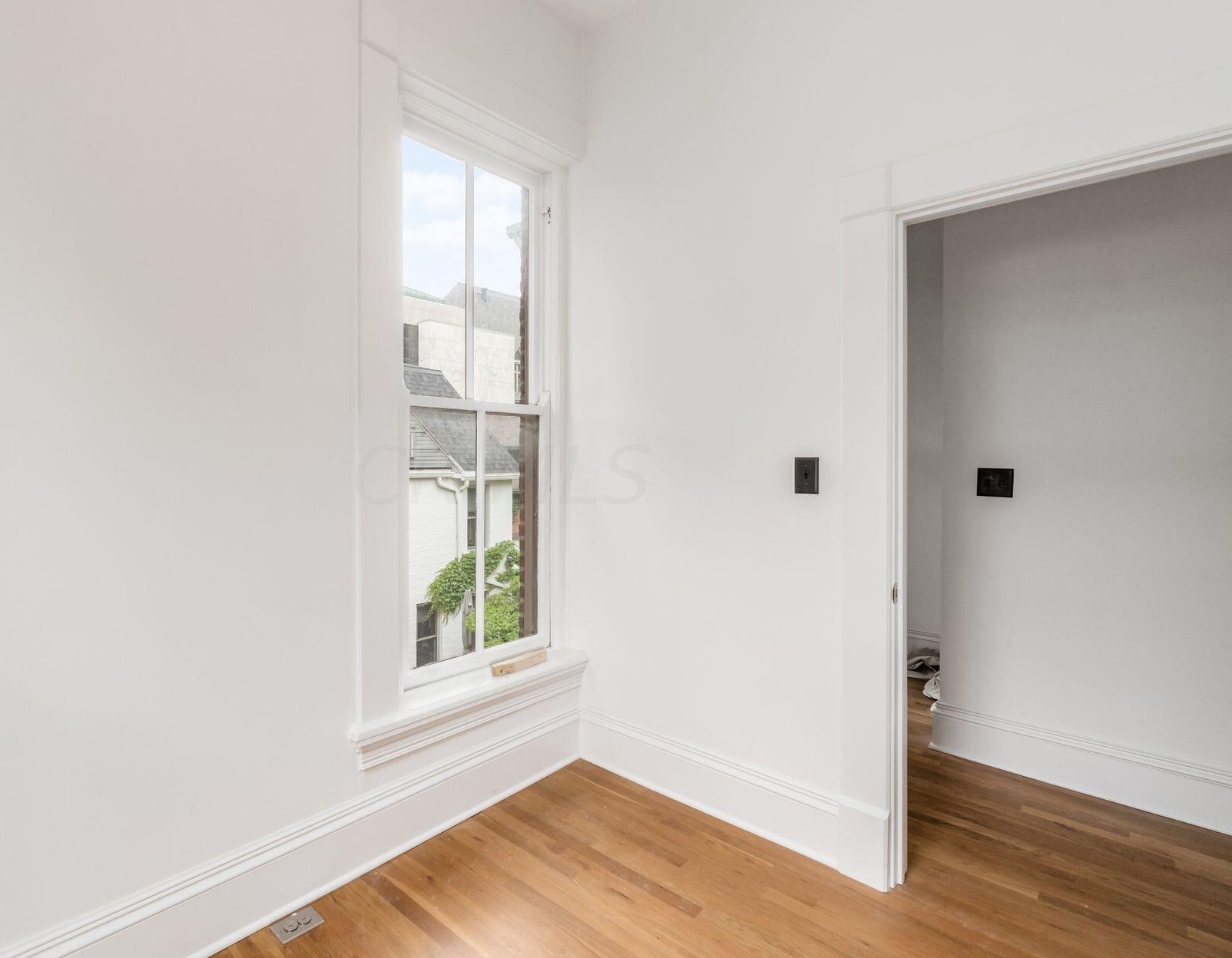 390 Town St, Columbus OH 43215-4838 exterior