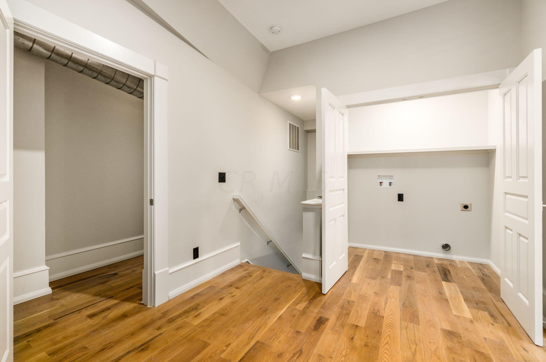 390 Town St, Columbus OH 43215-4838 exterior