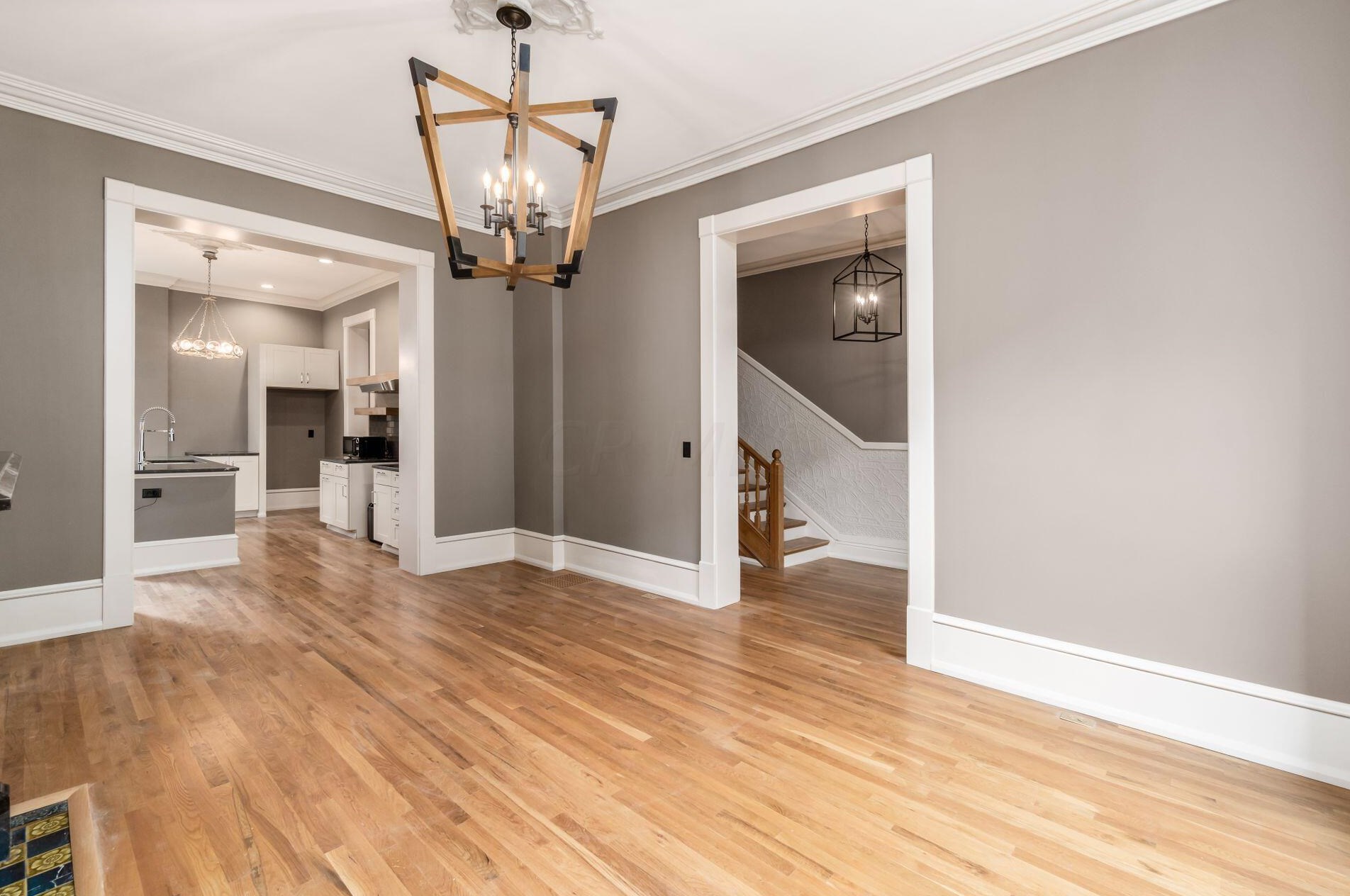 390 Town St, Columbus OH 43215-4838 exterior