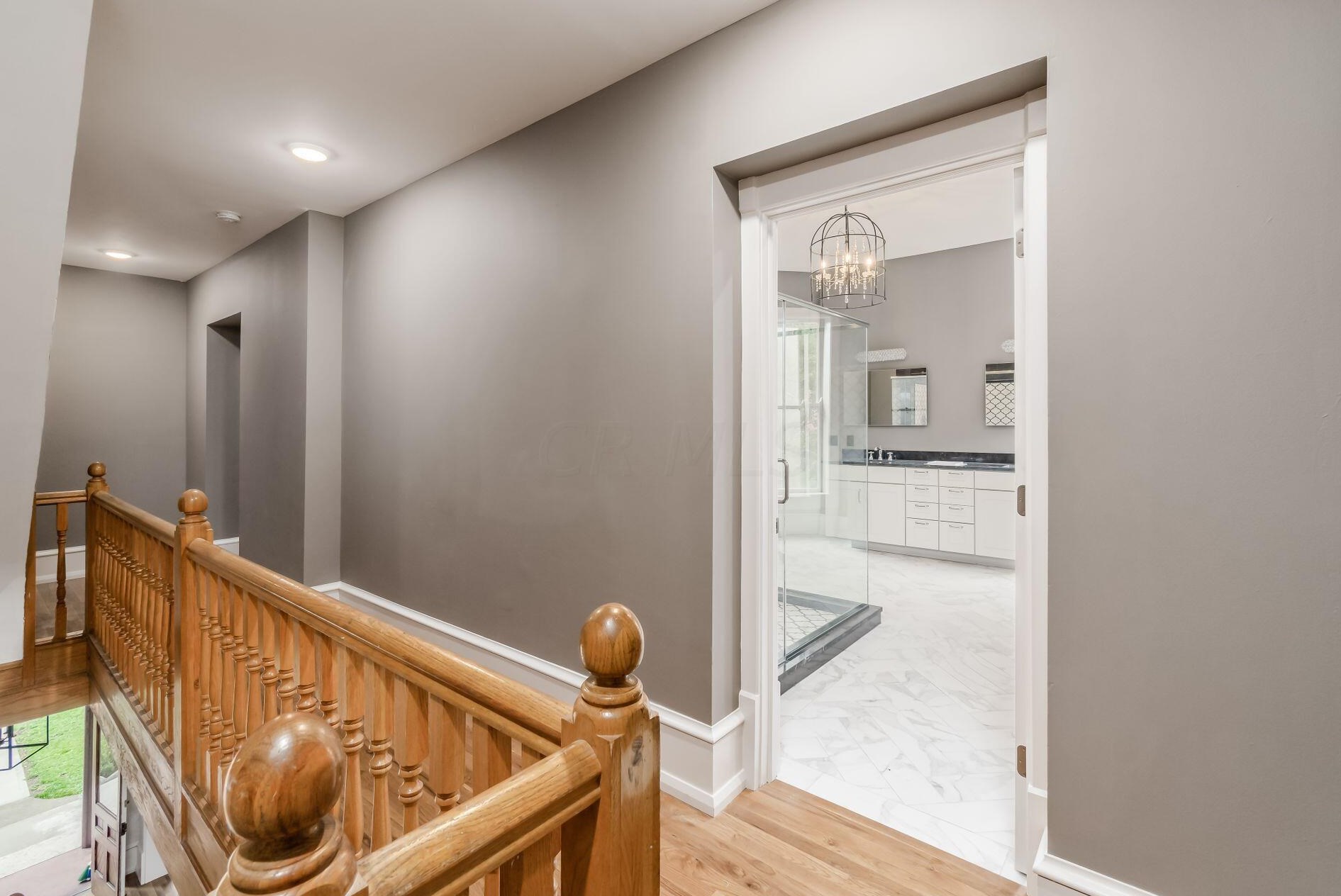 390 Town St, Columbus OH 43215-4838 exterior