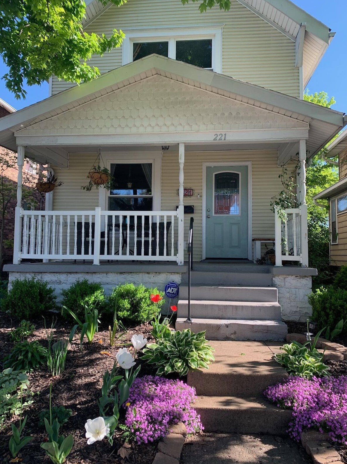 221 Morrill Ave, Columbus OH 43207-1110 exterior