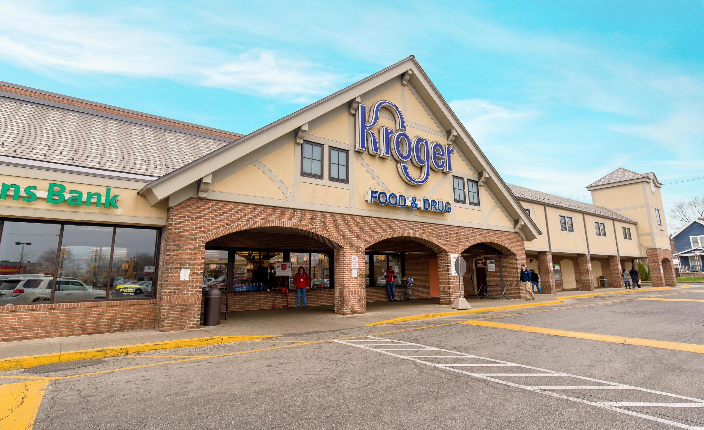 221 Morrill Ave, Columbus OH 43207-1110 exterior