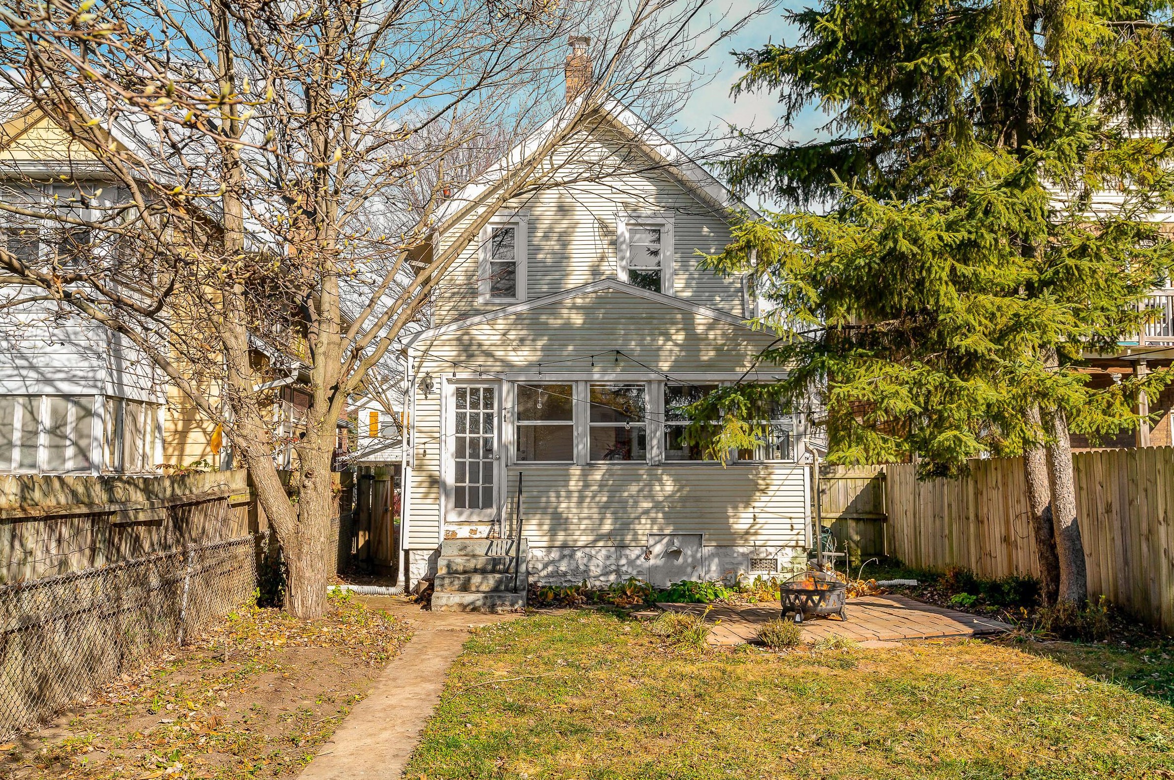 221 Morrill Ave, Columbus OH 43207-1110 exterior