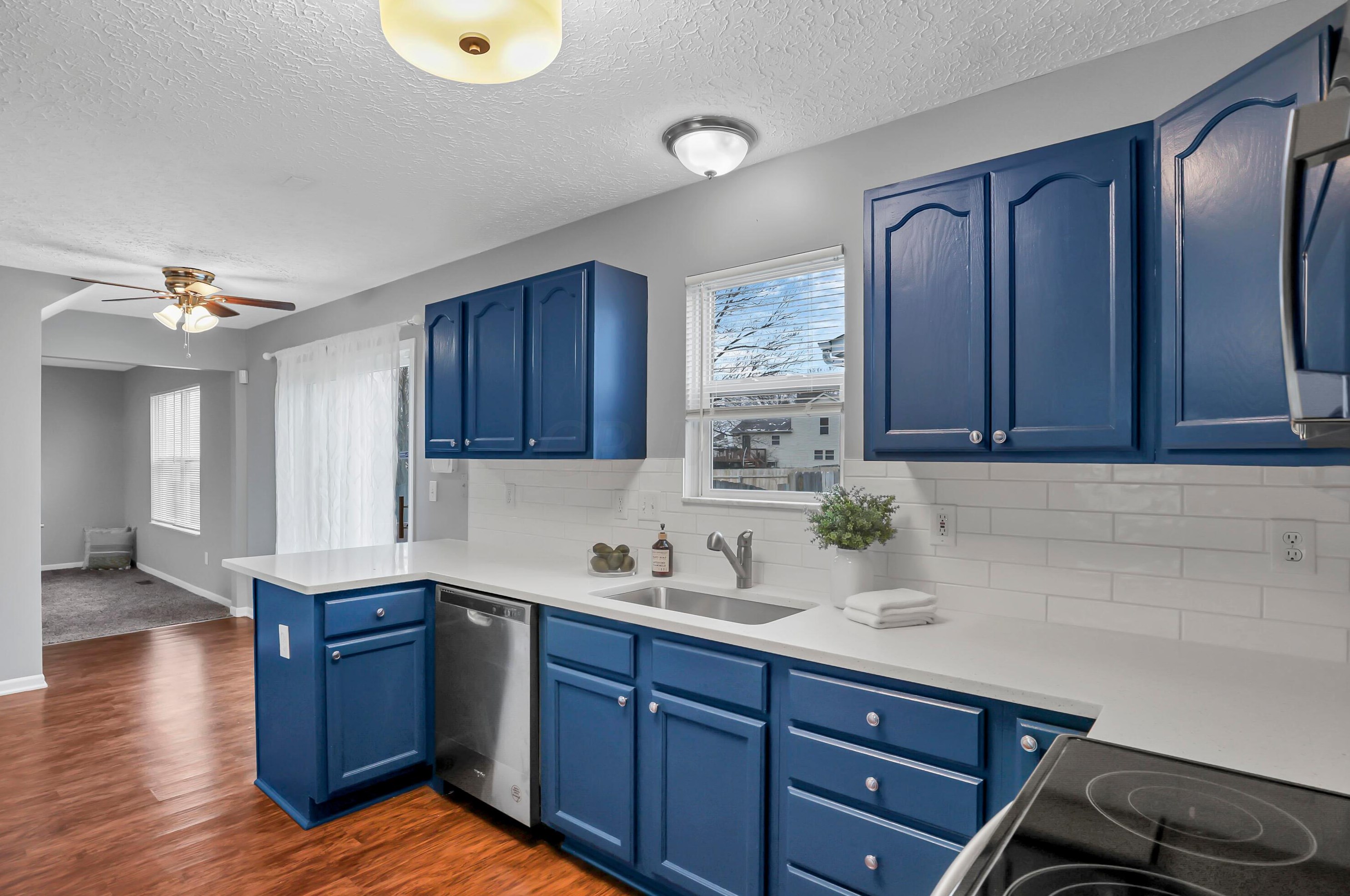 6342 Whims Rd, Cnl Wnchstr OH  43110-8577 exterior