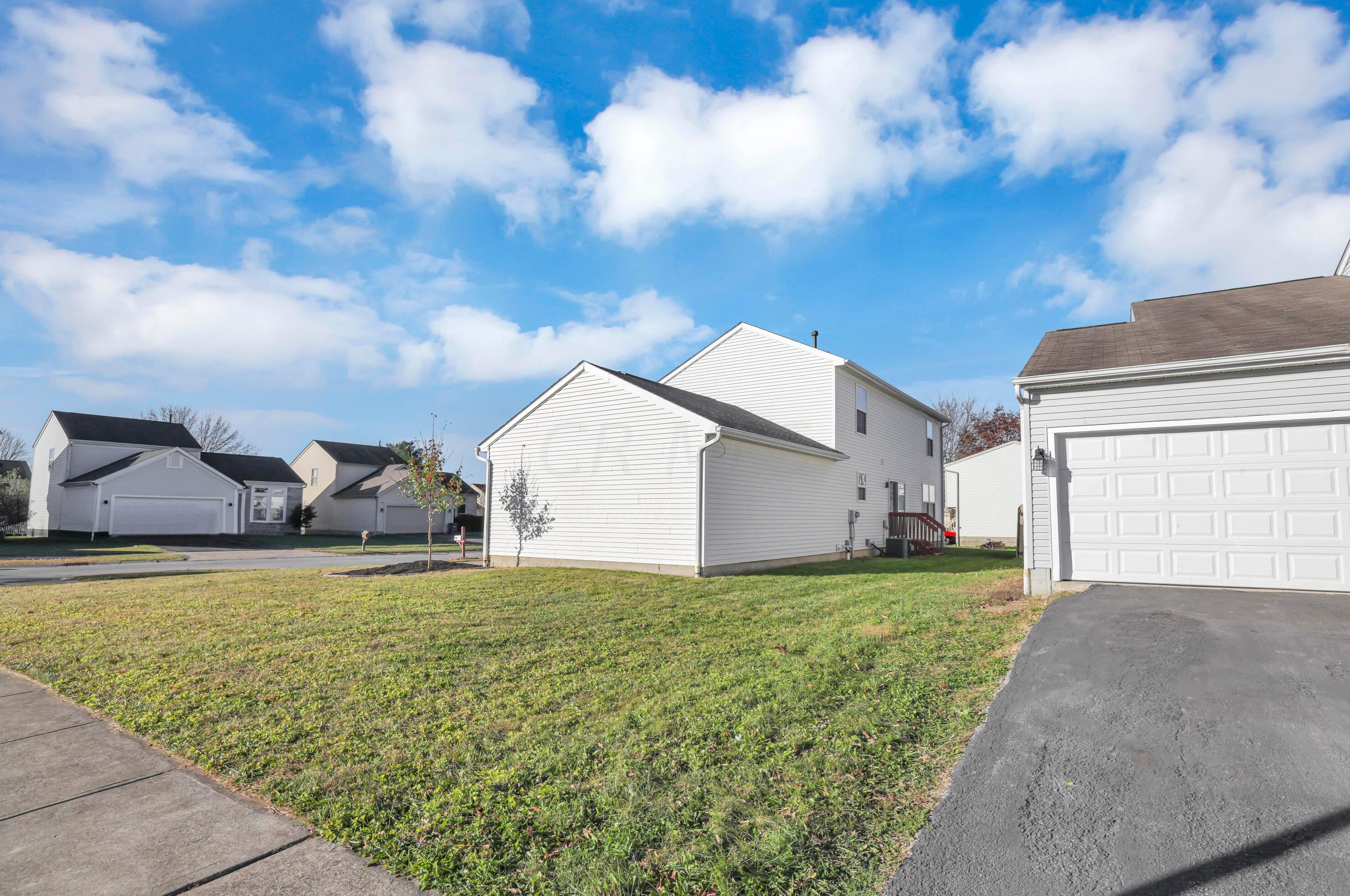 6342 Whims Rd, Cnl Wnchstr OH  43110-8577 exterior