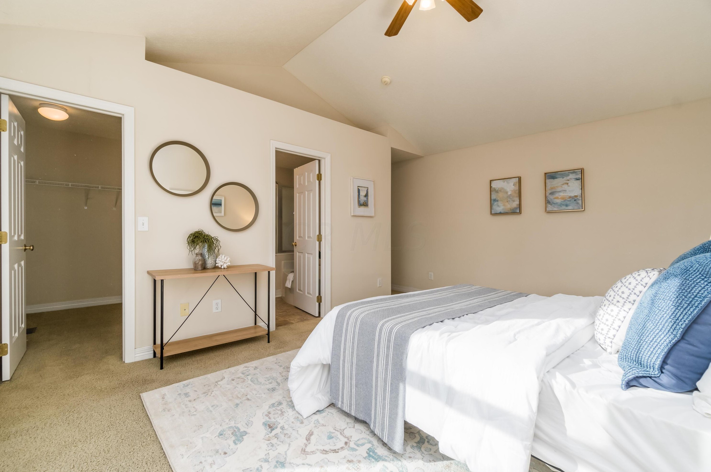 2833 Gablewood Dr, Columbus OH 43219-5030 exterior