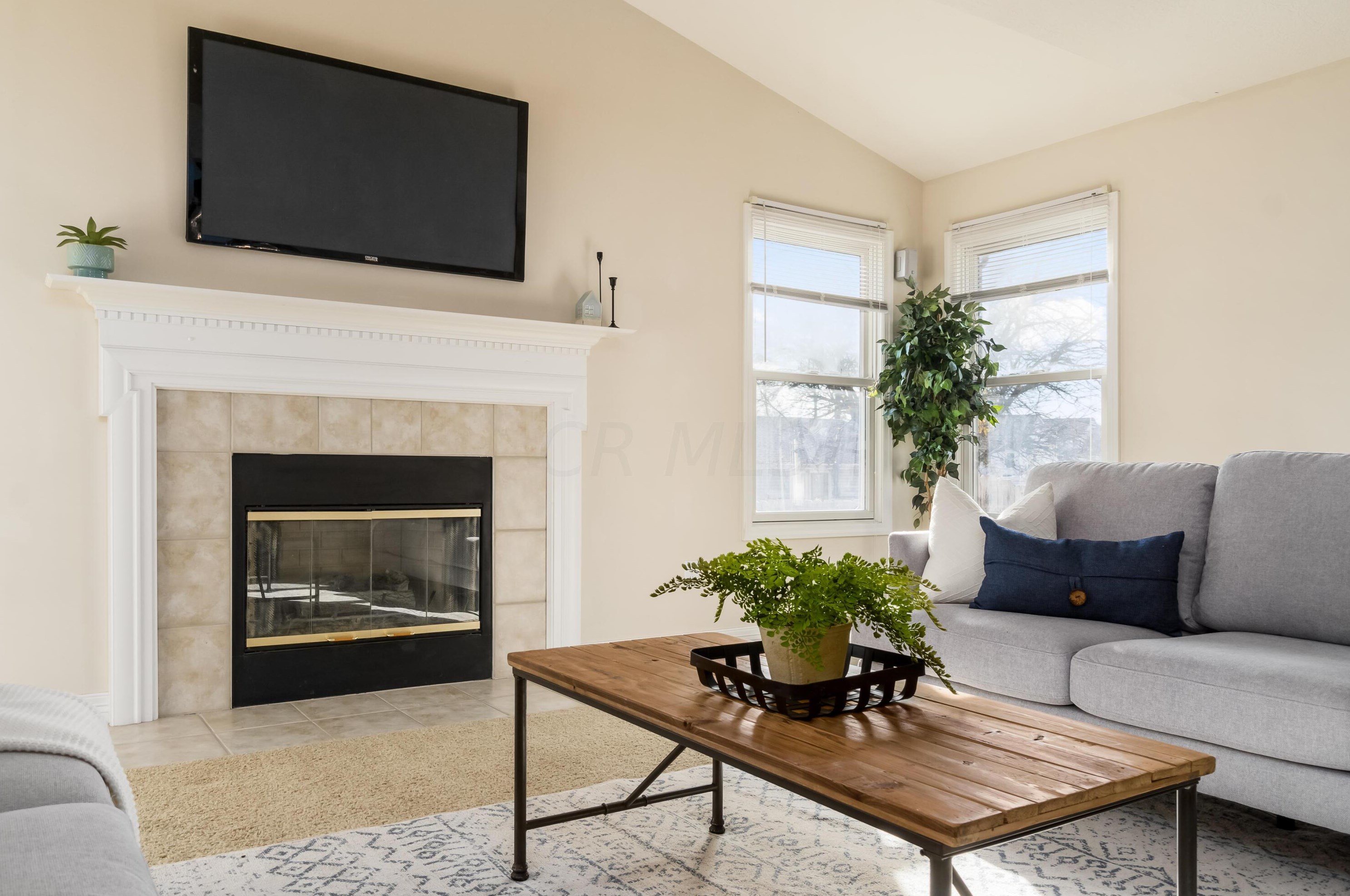 2833 Gablewood Dr, Columbus OH 43219-5030 exterior