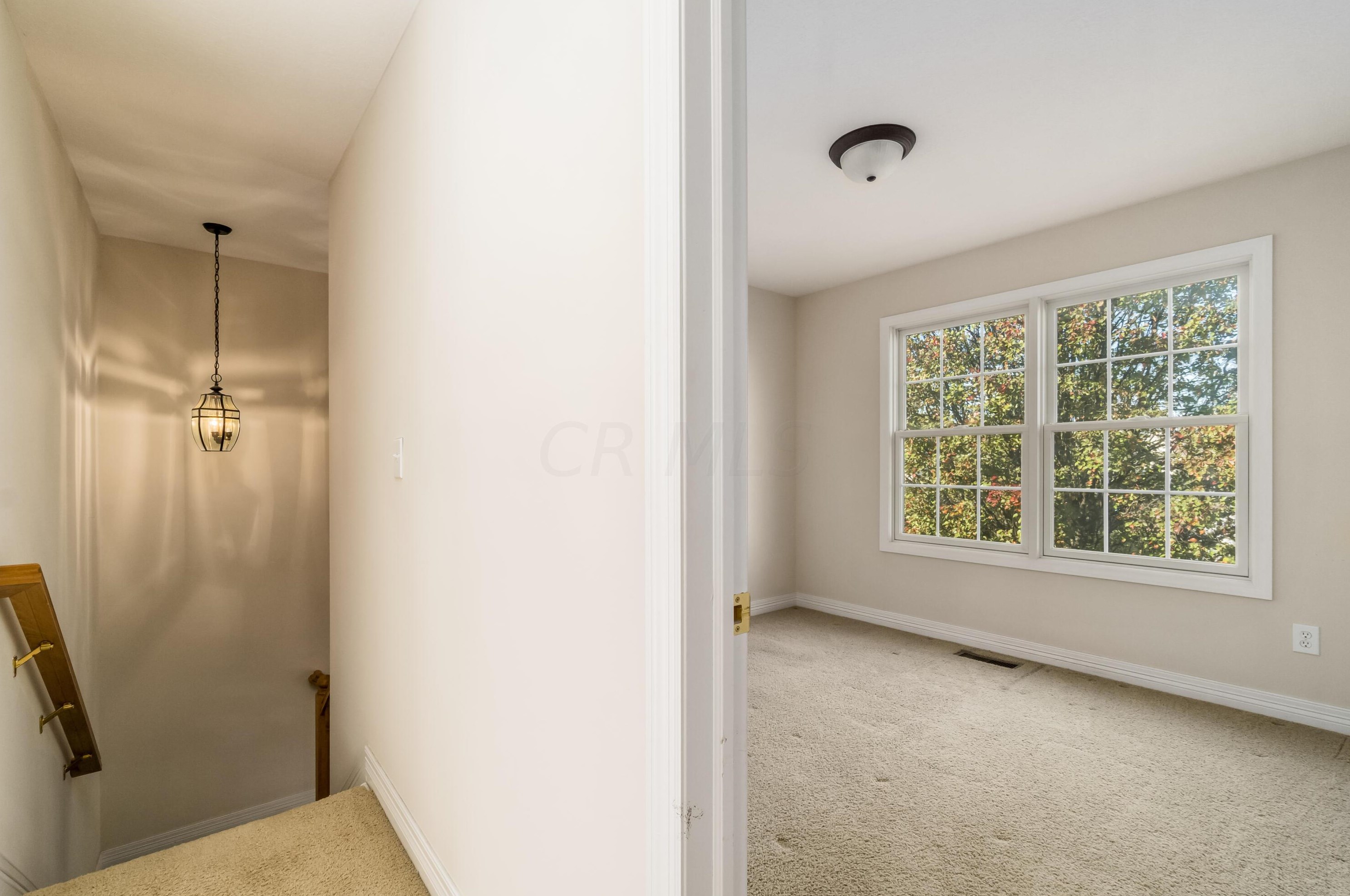 2833 Gablewood Dr, Columbus OH 43219-5030 exterior