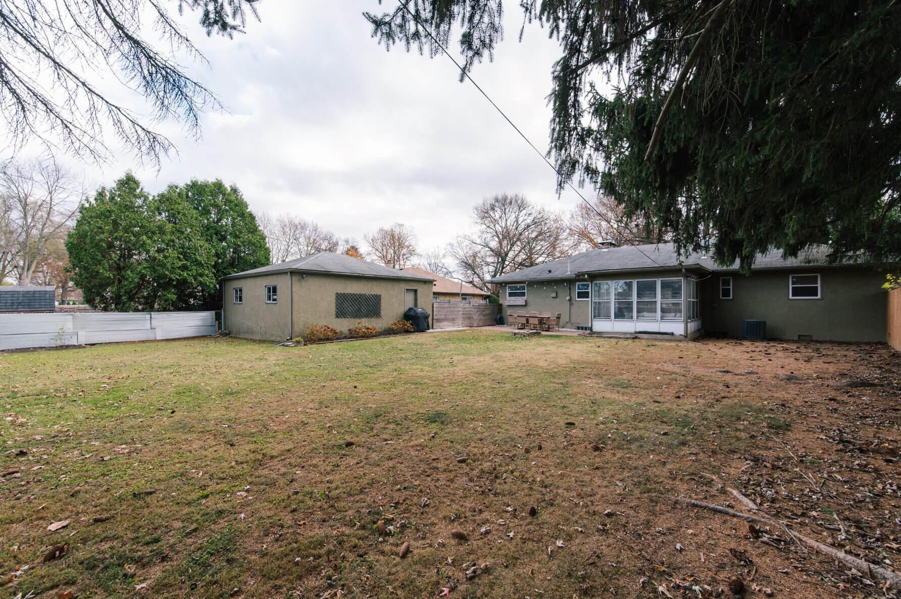 2852 Berwick Blvd, Columbus OH  43209-3001 exterior