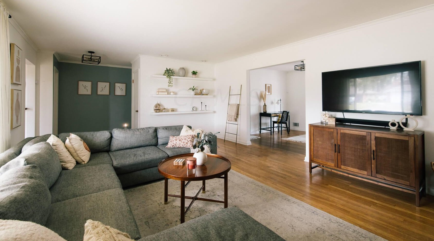 2852 Berwick Blvd, Columbus OH  43209-3001 exterior