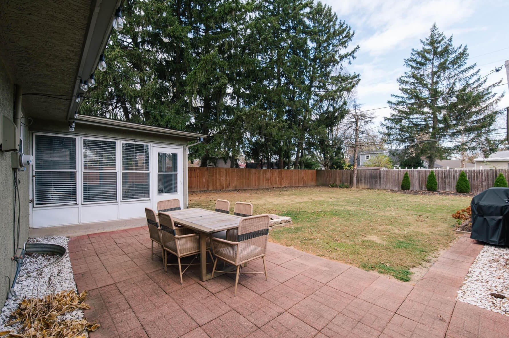 2852 Berwick Blvd, Columbus OH  43209-3001 exterior