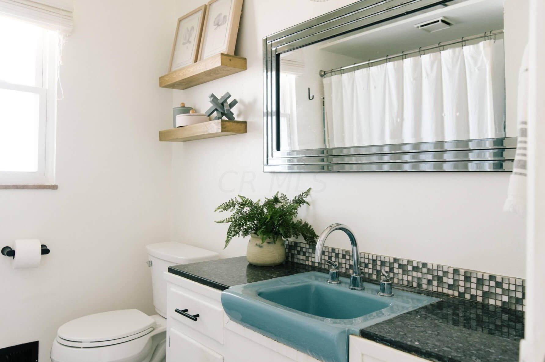 2852 Berwick Blvd, Columbus OH  43209-3001 exterior