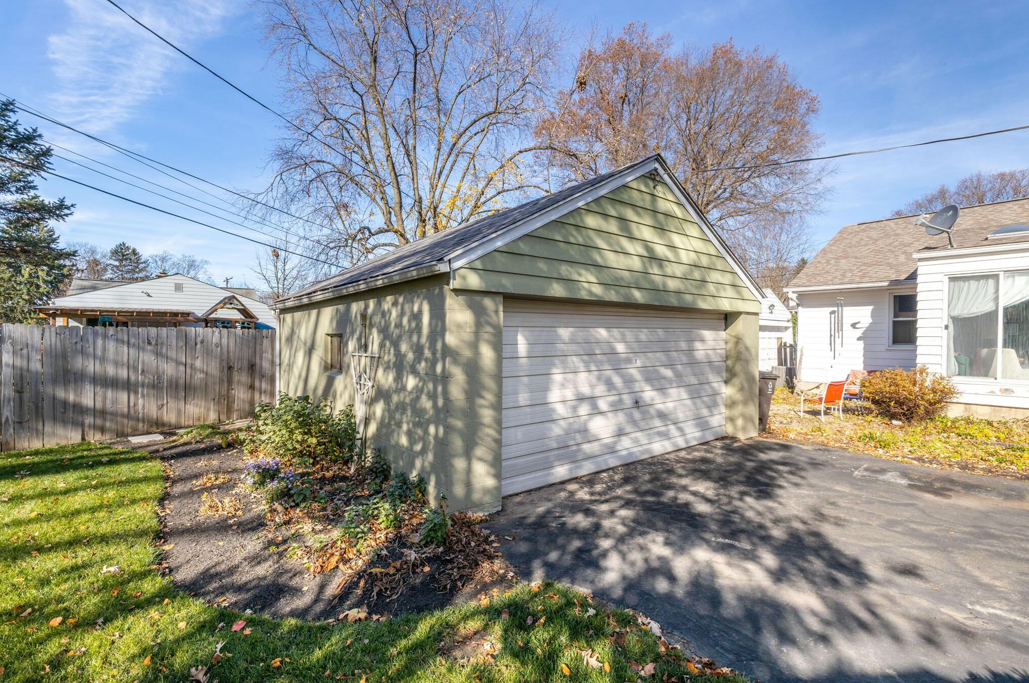 953 Pleasant Ridge Ave, Columbus OH 43209-5416 exterior