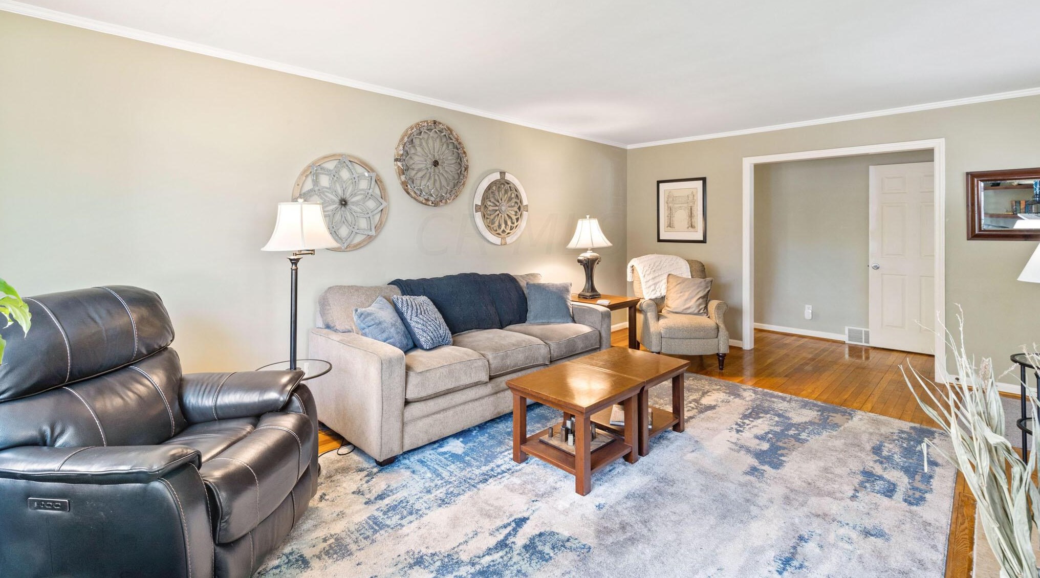 953 Pleasant Ridge Ave, Columbus OH 43209-5416 exterior