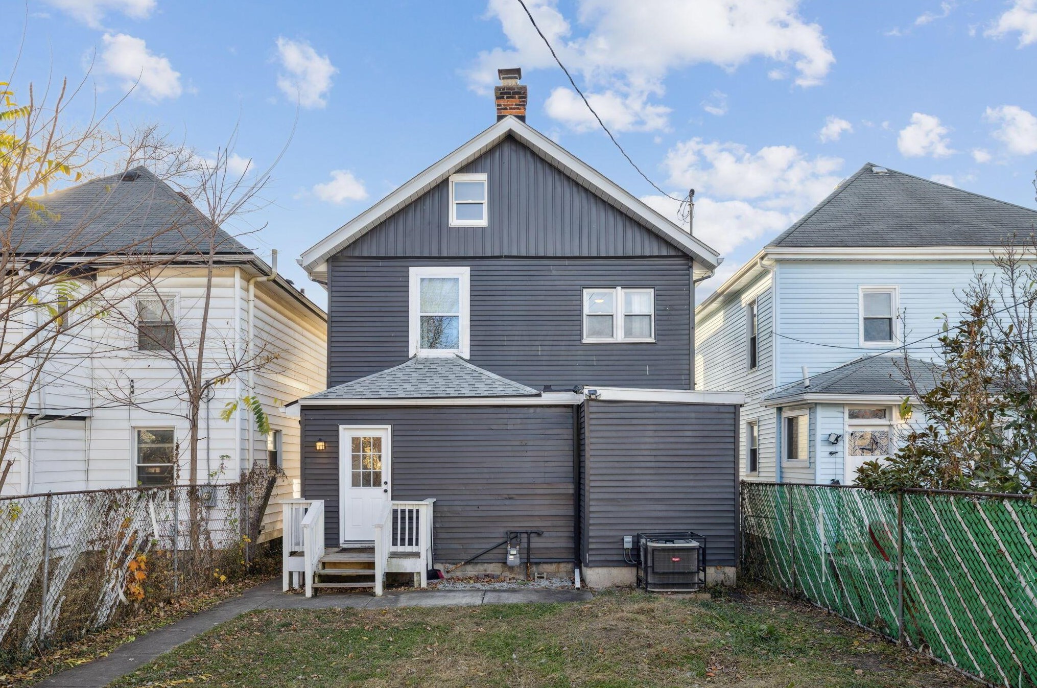 130 Dana Ave, Columbus OH  43222-1329 exterior