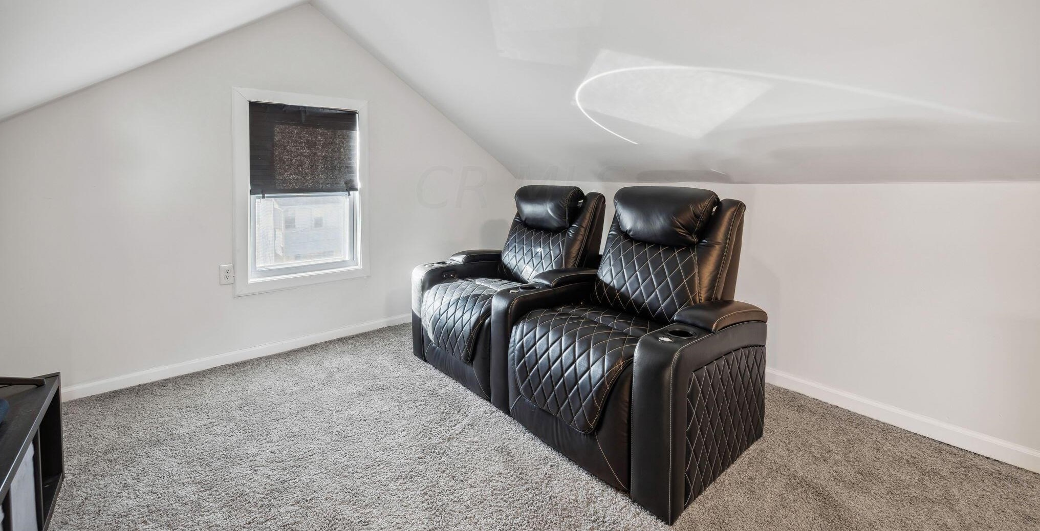 130 Dana Ave, Columbus OH  43222-1329 exterior