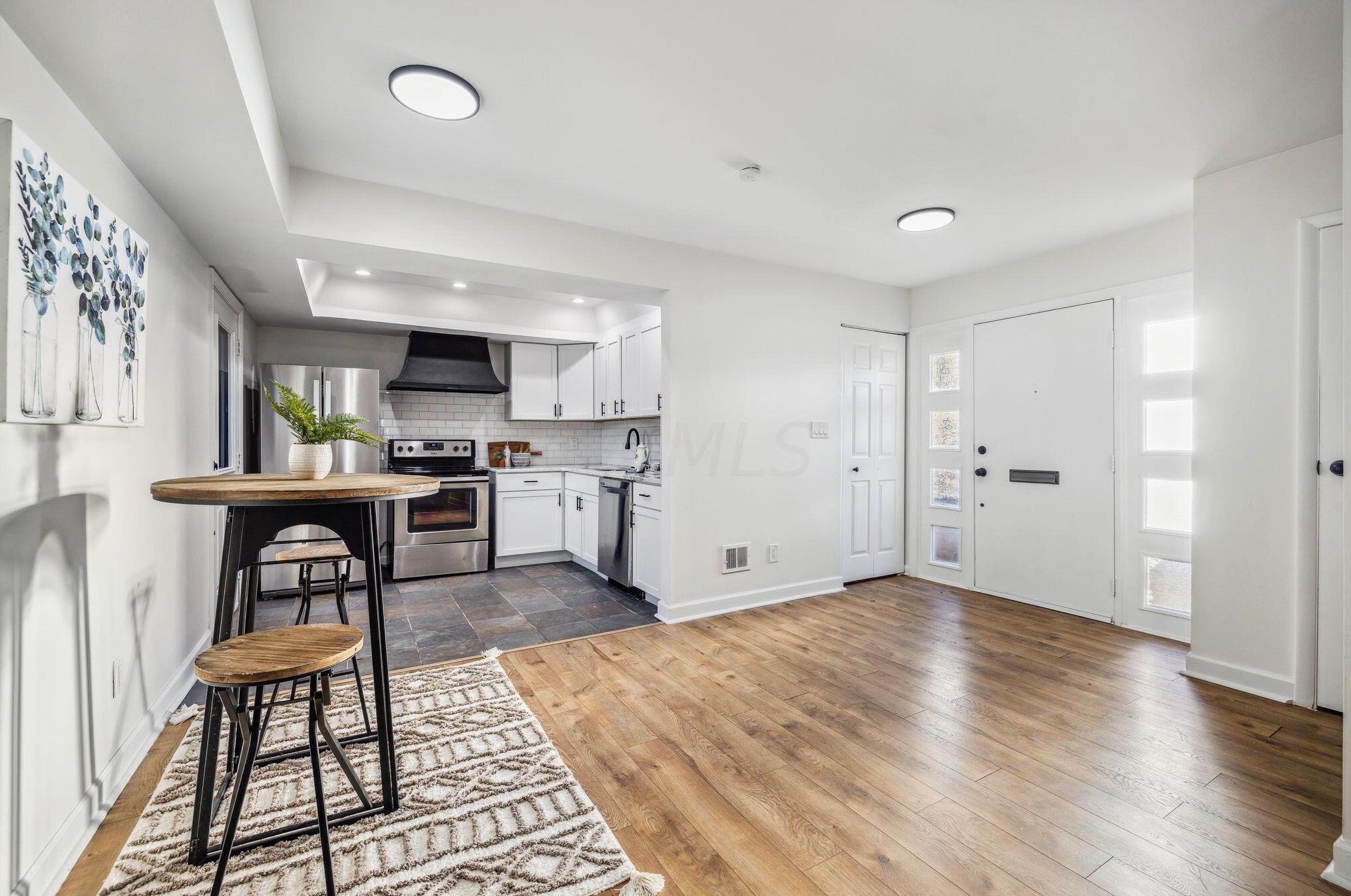 1568 Lafayette Dr, Columbus OH 43220-3867 exterior