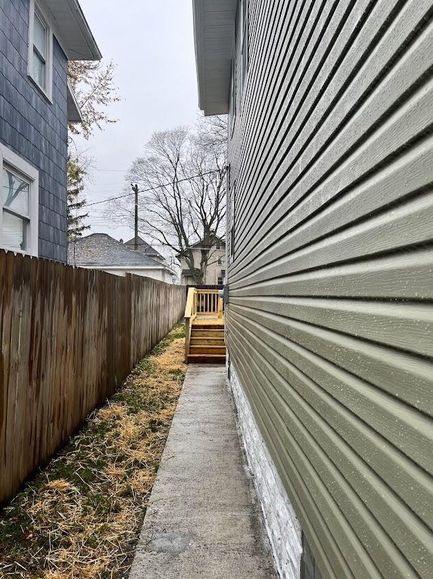 129 Ter Ave, Columbus OH 43204-3789 exterior