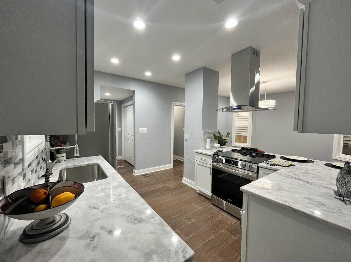 129 Ter Ave, Columbus OH 43204-3789 exterior