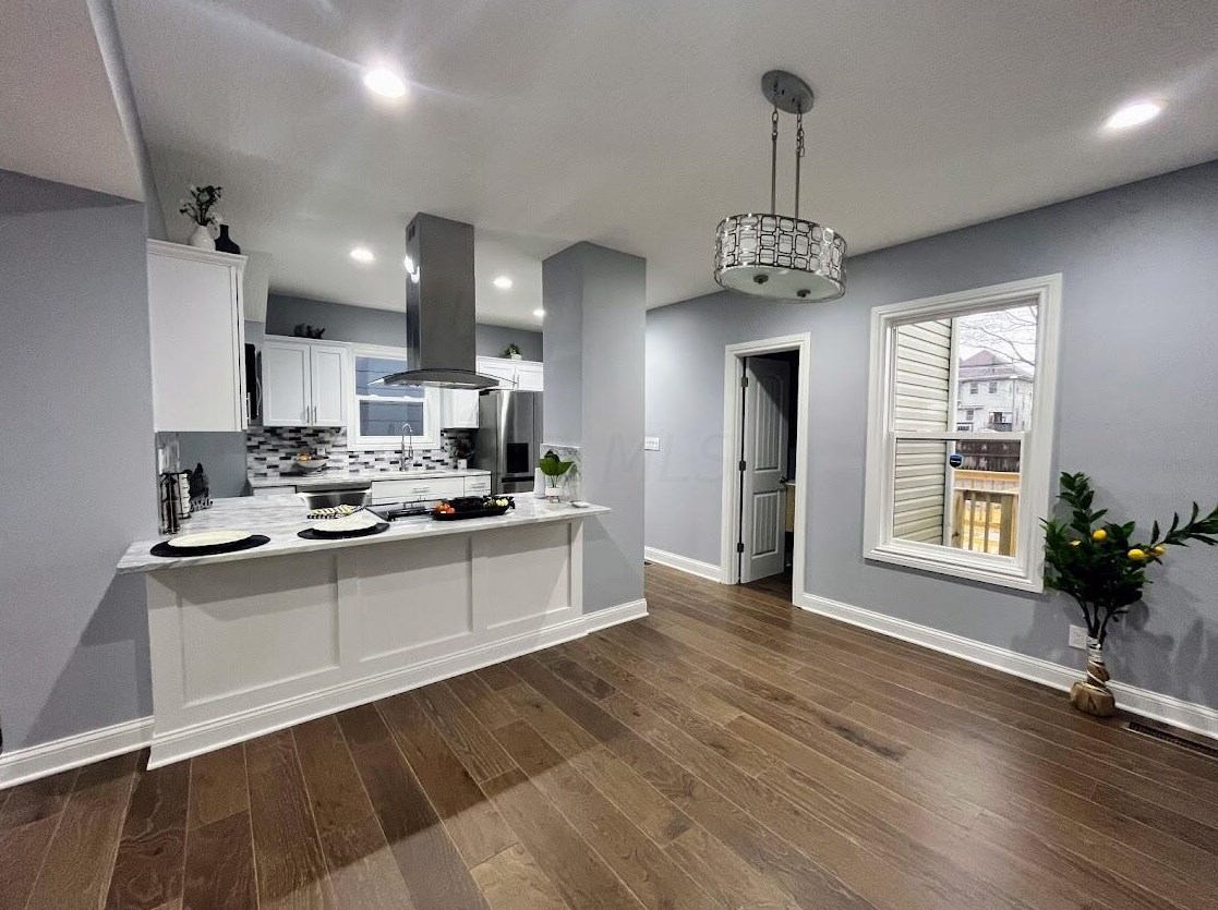 129 Ter Ave, Columbus OH 43204-3789 exterior