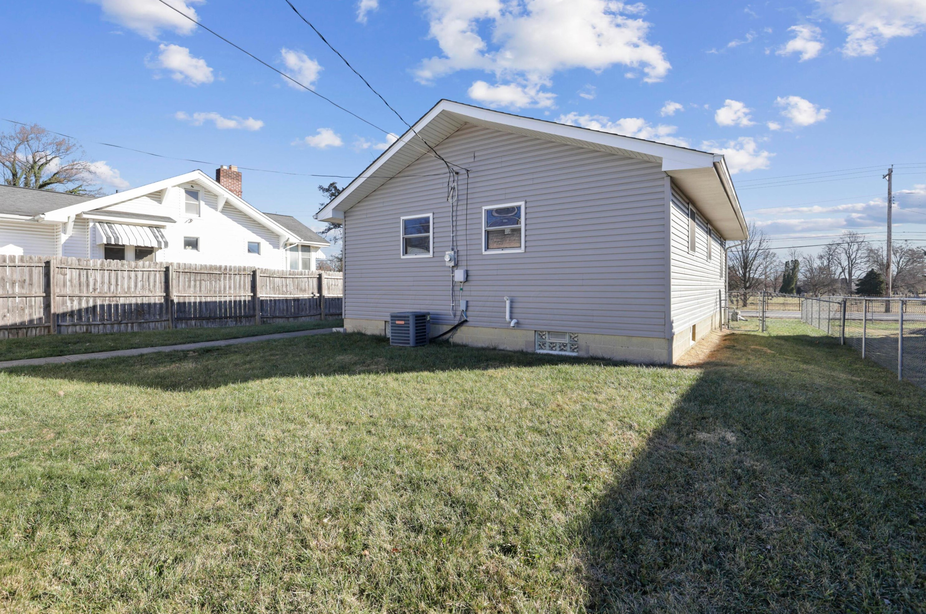 1137 Brown Rd, Columbus OH 43223-3003 exterior