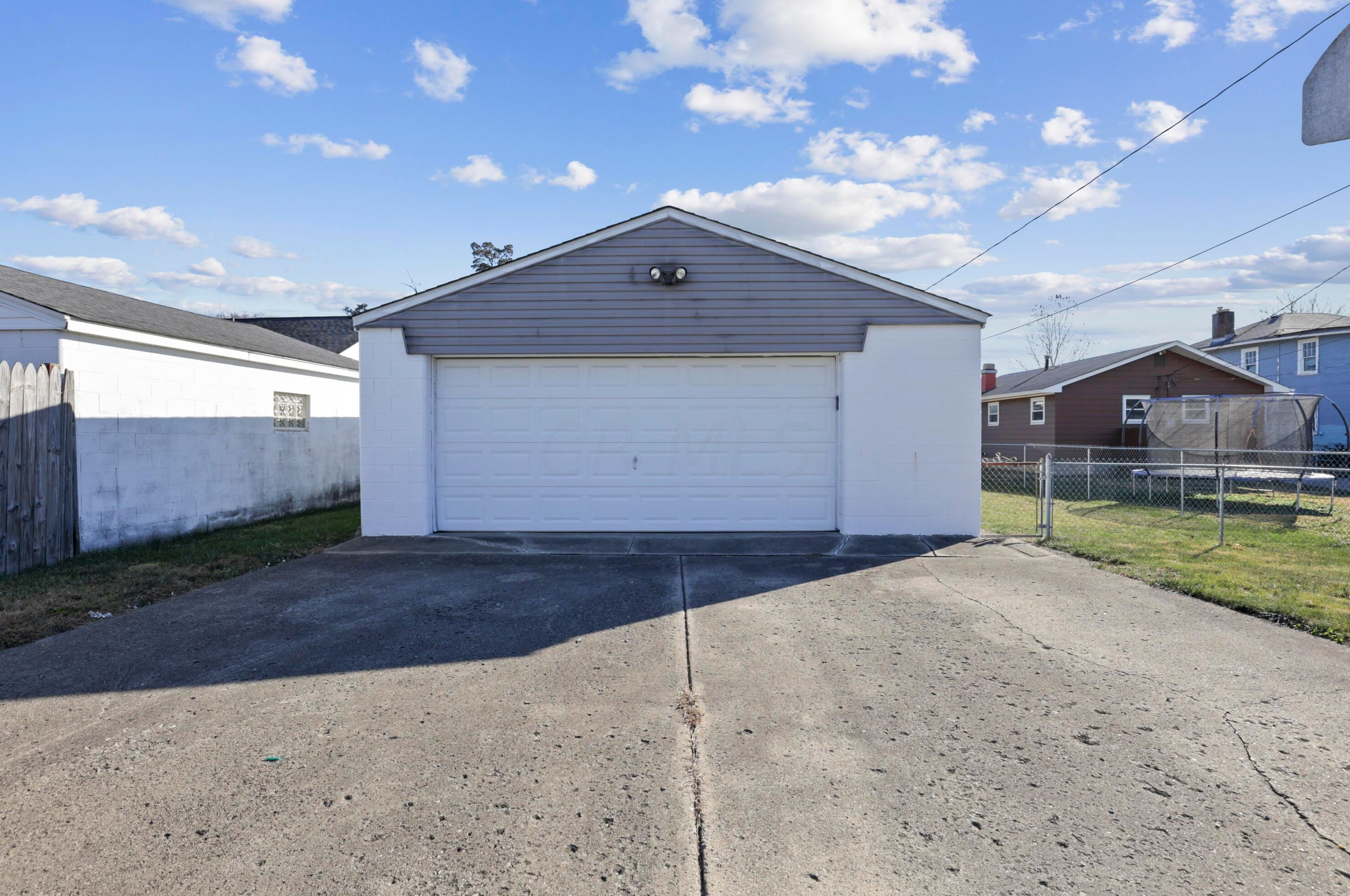 1137 Brown Rd, Columbus OH 43223-3003 exterior