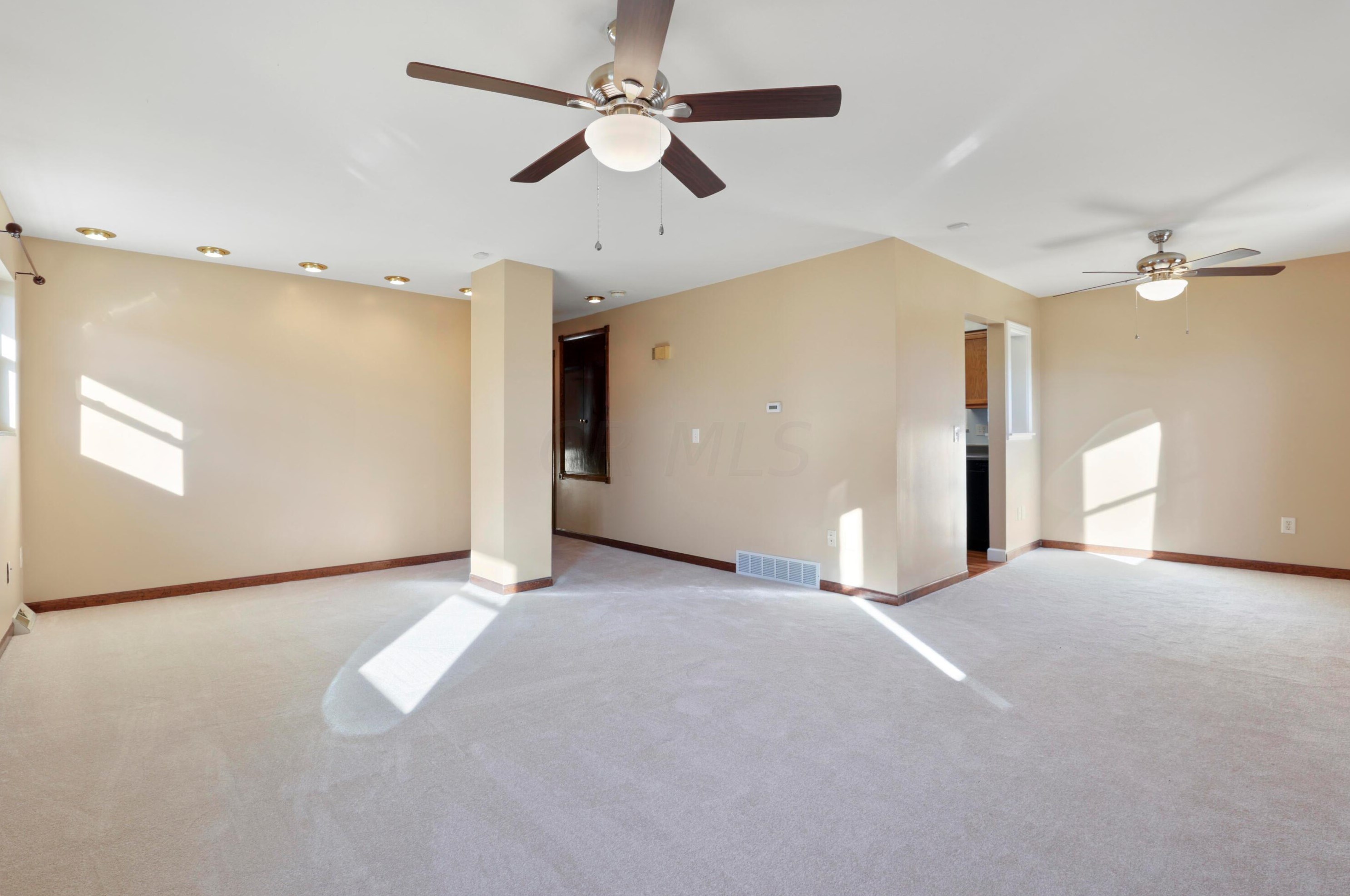 1137 Brown Rd, Columbus OH 43223-3003 exterior