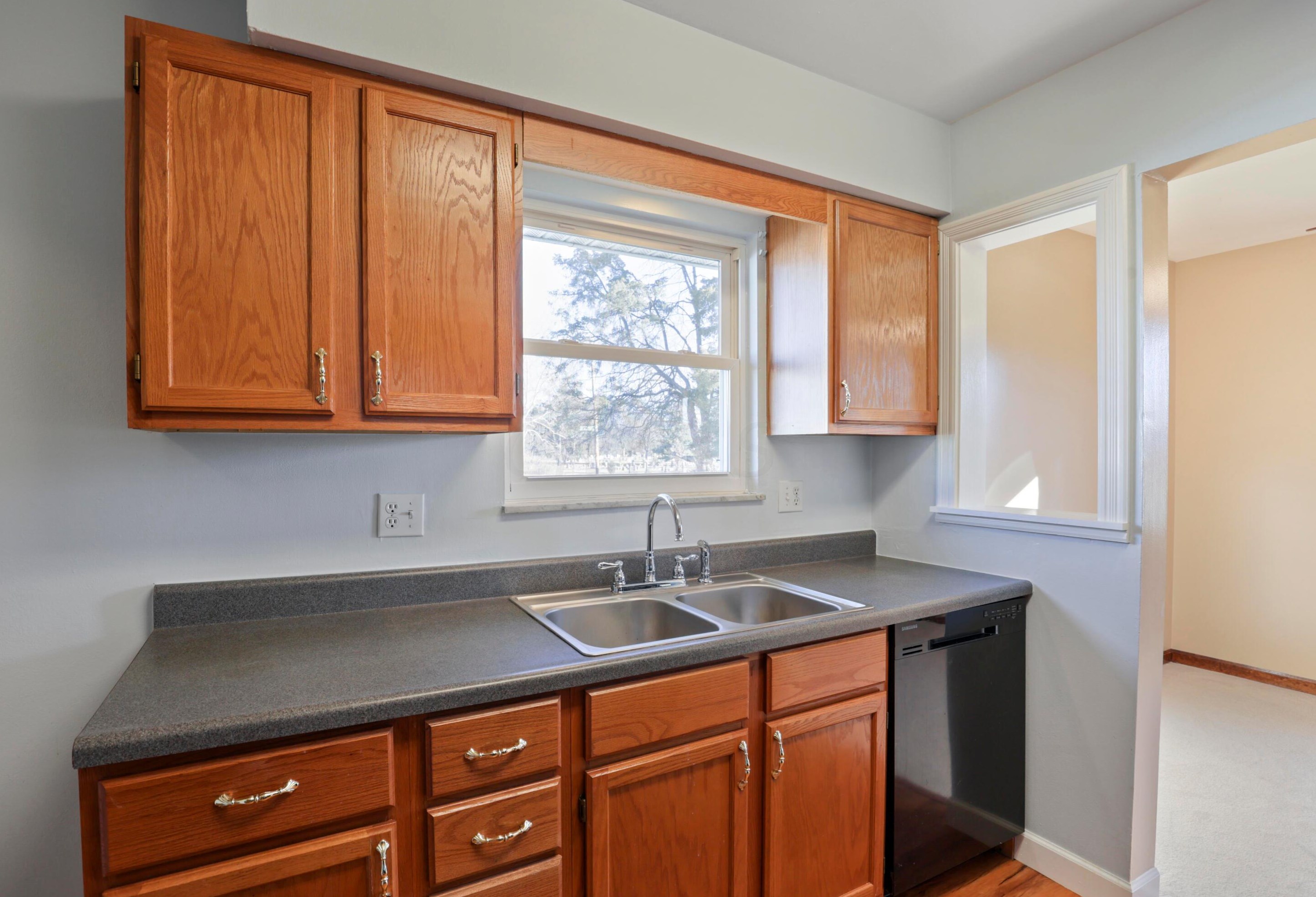 1137 Brown Rd, Columbus OH 43223-3003 exterior