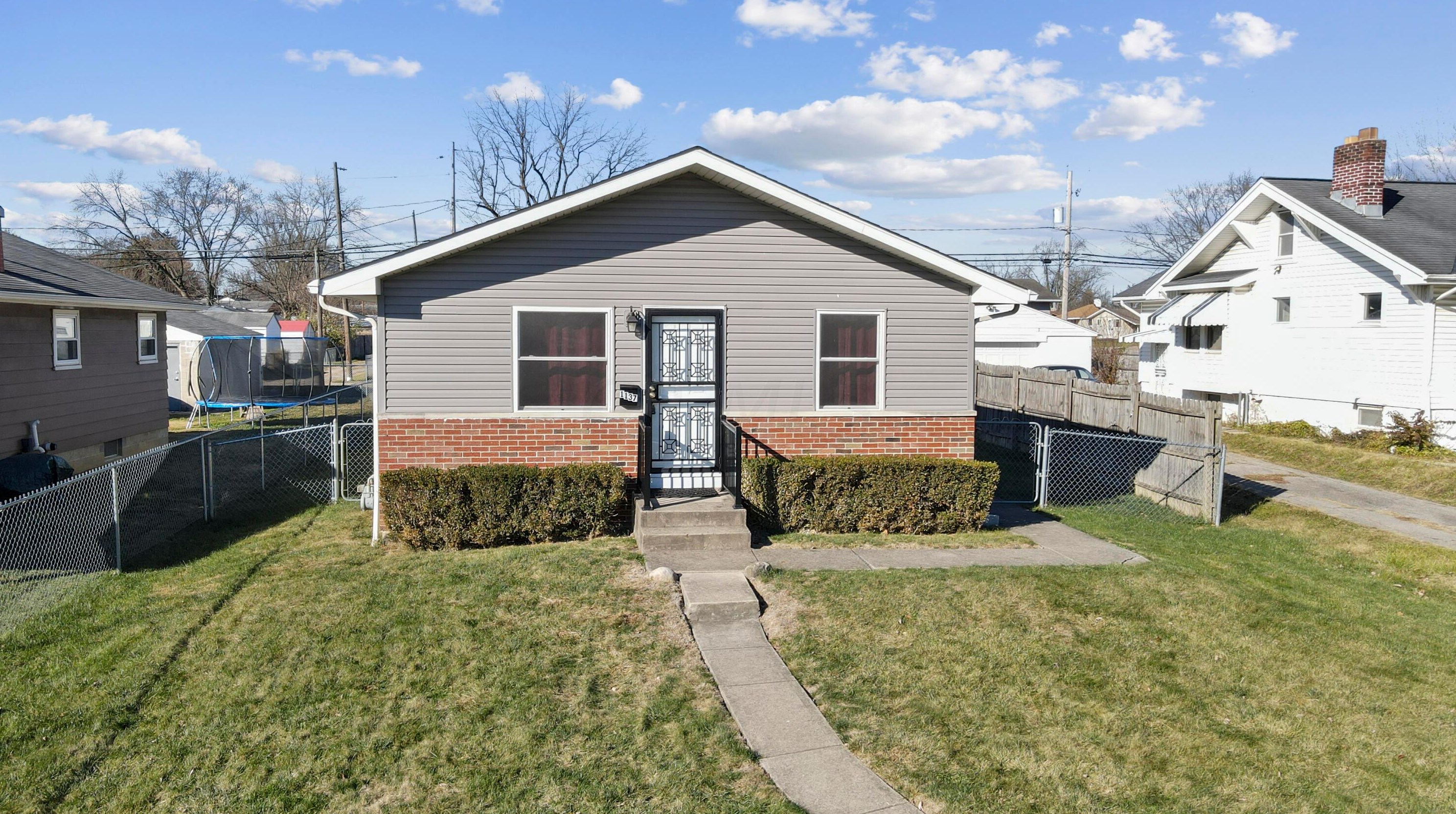 1137 Brown Rd, Columbus OH 43223-3003 exterior