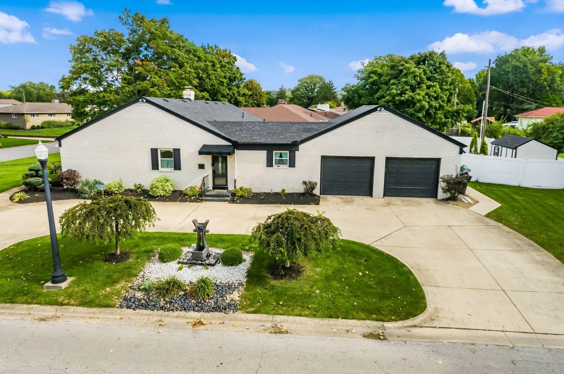 2511 Schaaf Dr, Columbus OH  43209-3209 exterior