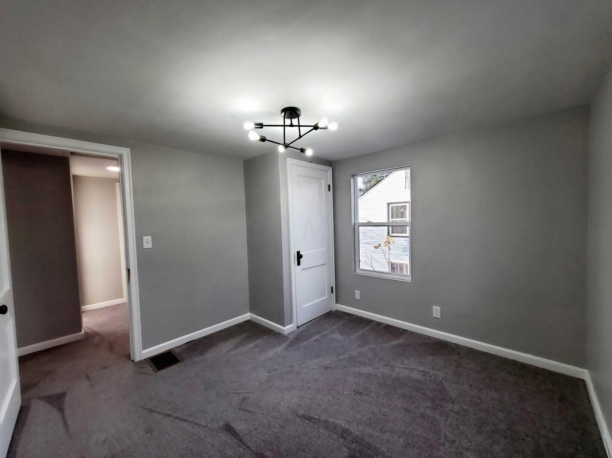 2357 Taylor Ave, Columbus OH  43211-2358 exterior