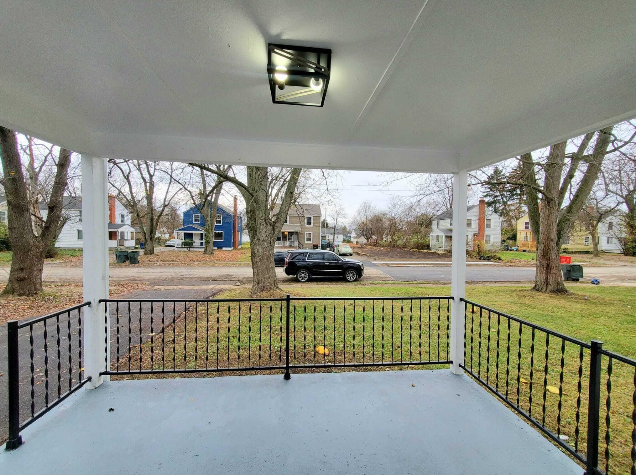 2357 Taylor Ave, Columbus OH  43211-2358 exterior