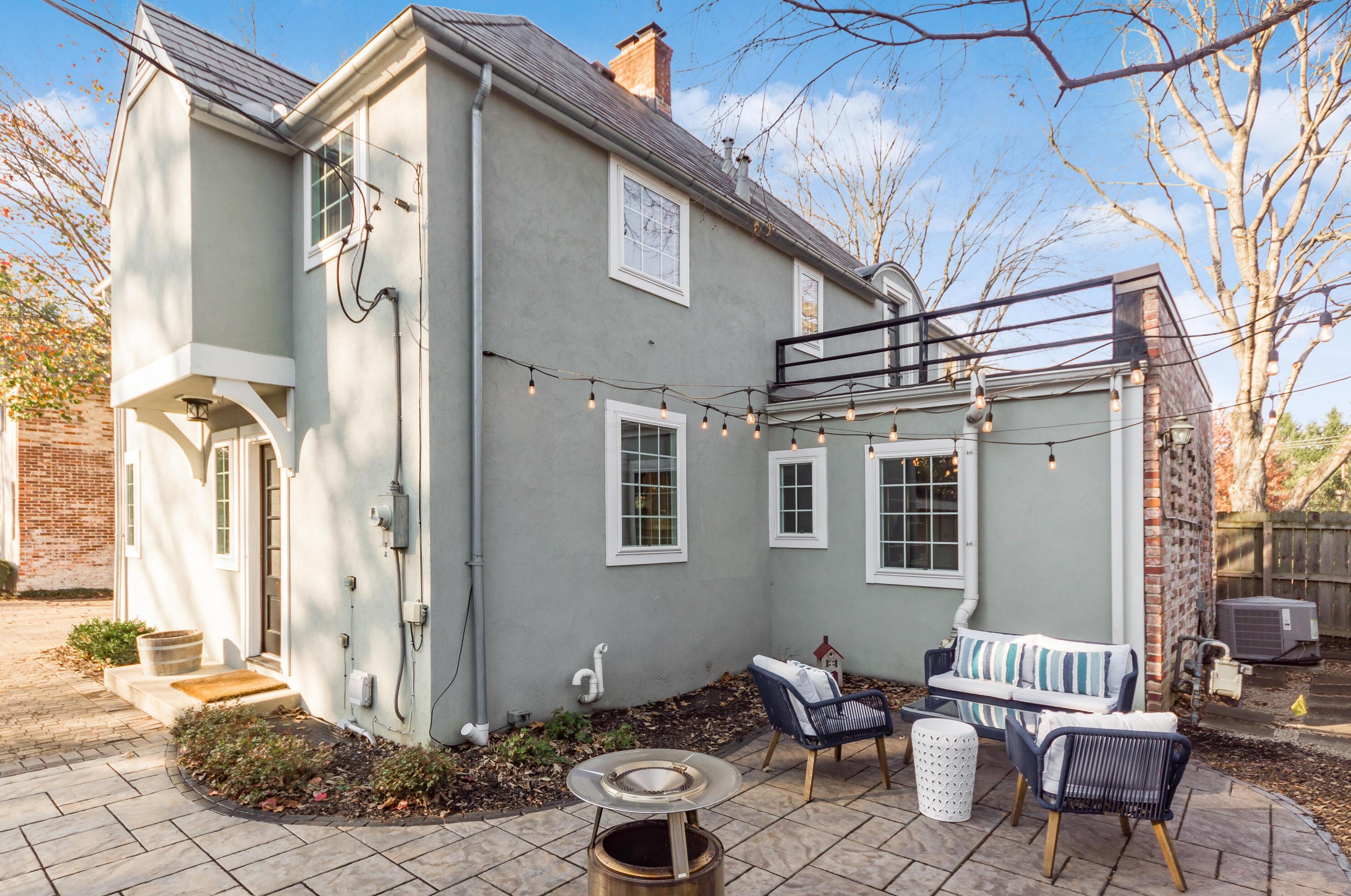 1943 Lane Ave, Columbus OH 43221-3250 exterior