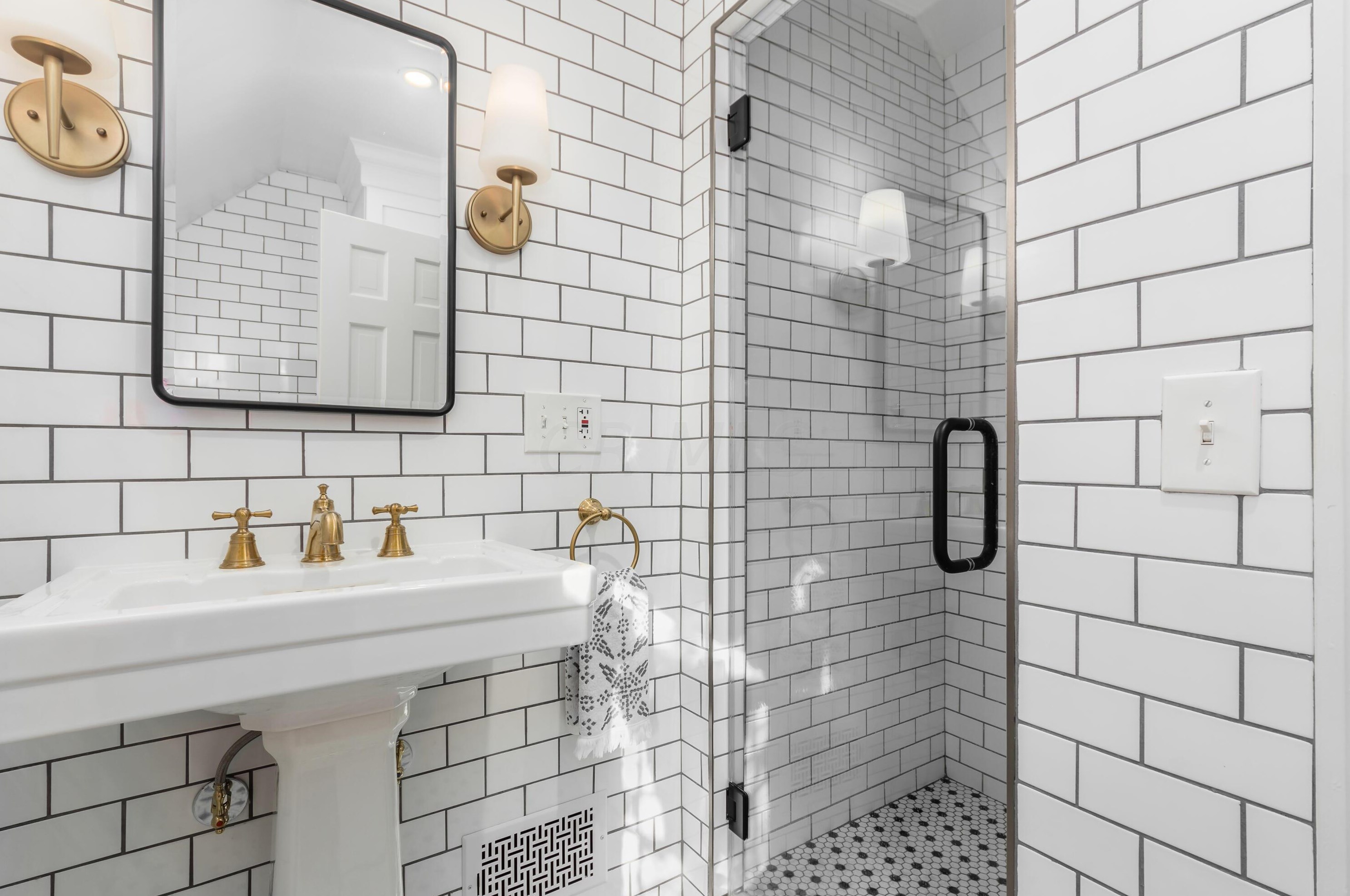 1943 Lane Ave, Columbus OH 43221-3250 exterior