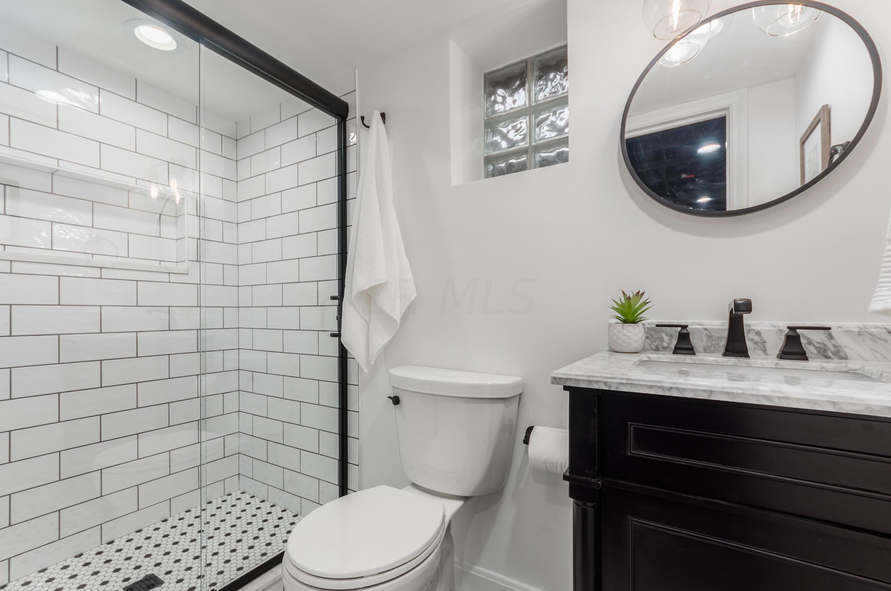 1943 Lane Ave, Columbus OH 43221-3250 exterior