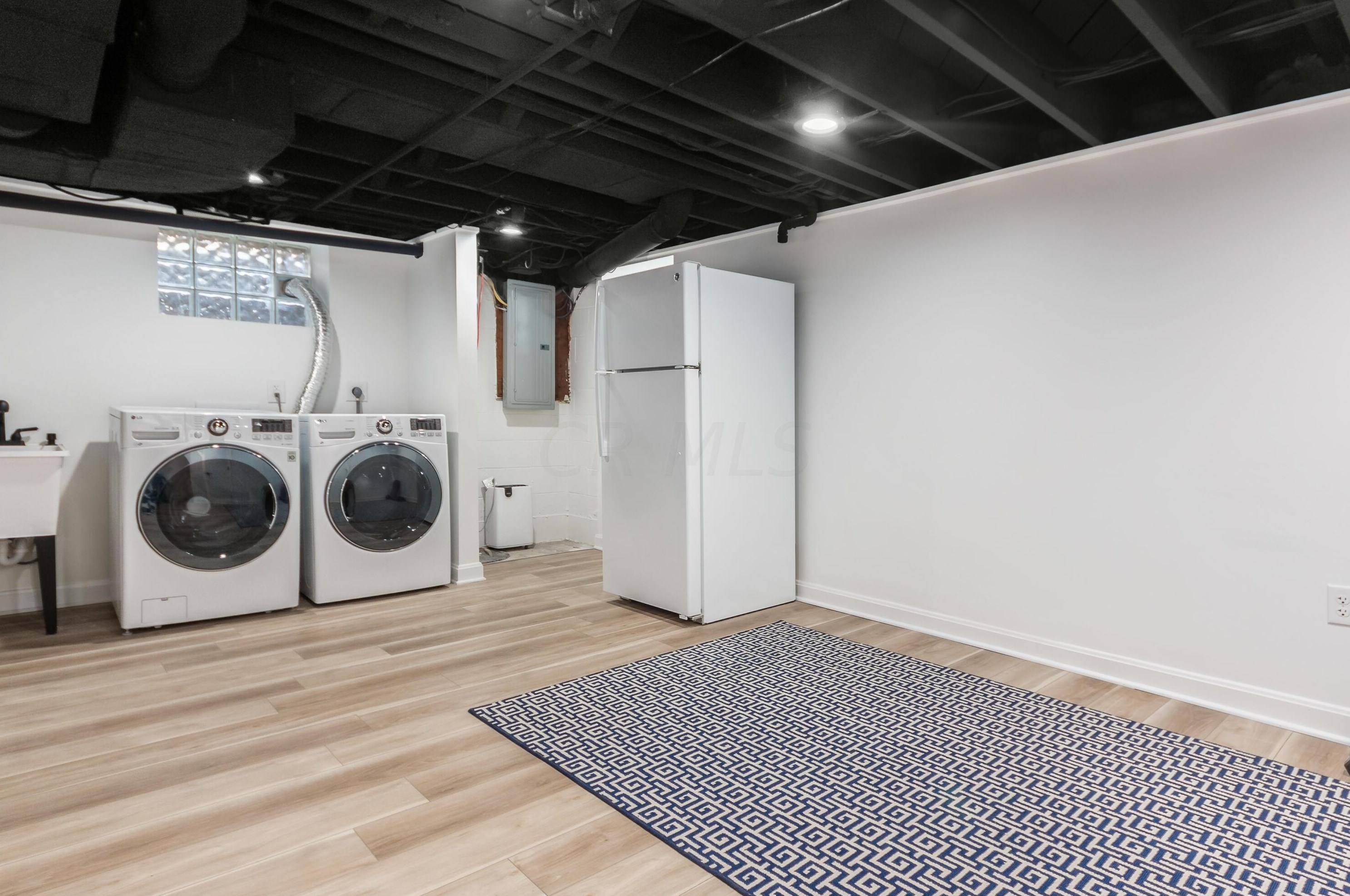 1943 Lane Ave, Columbus OH 43221-3250 exterior