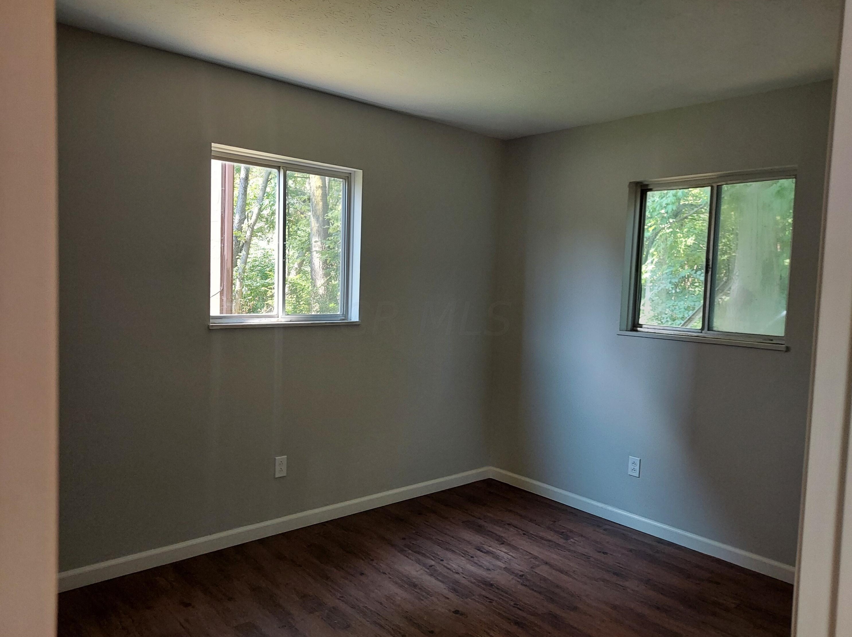 822 Whitethorne Ave, Columbus OH 43223-2025 exterior