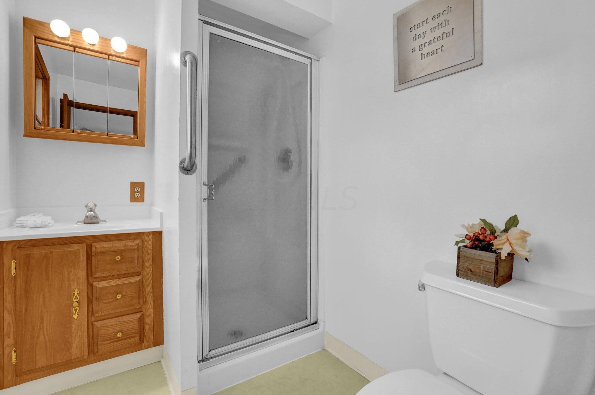 6569 Bosworth Sq, Columbus OH 43229-1328 exterior