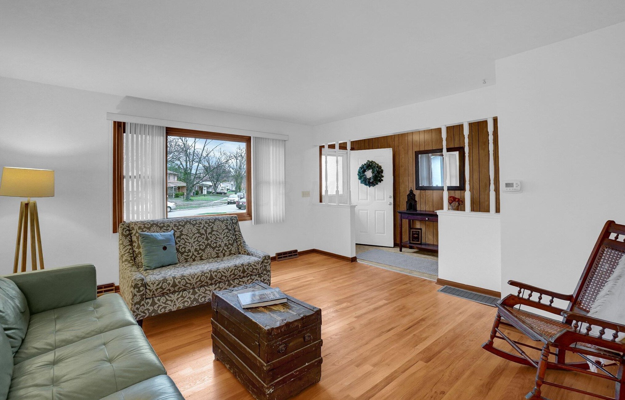 6569 Bosworth Sq, Columbus OH 43229-1328 exterior