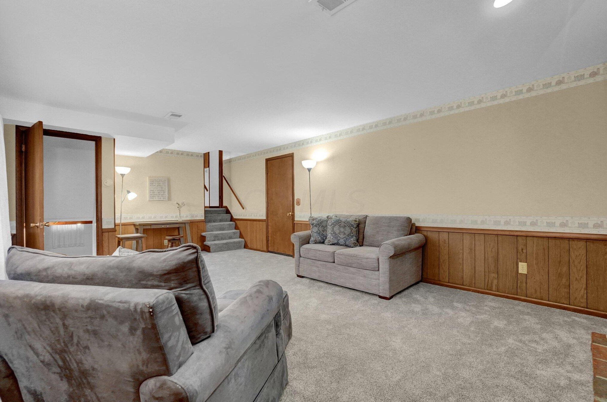 6569 Bosworth Sq, Columbus OH 43229-1328 exterior