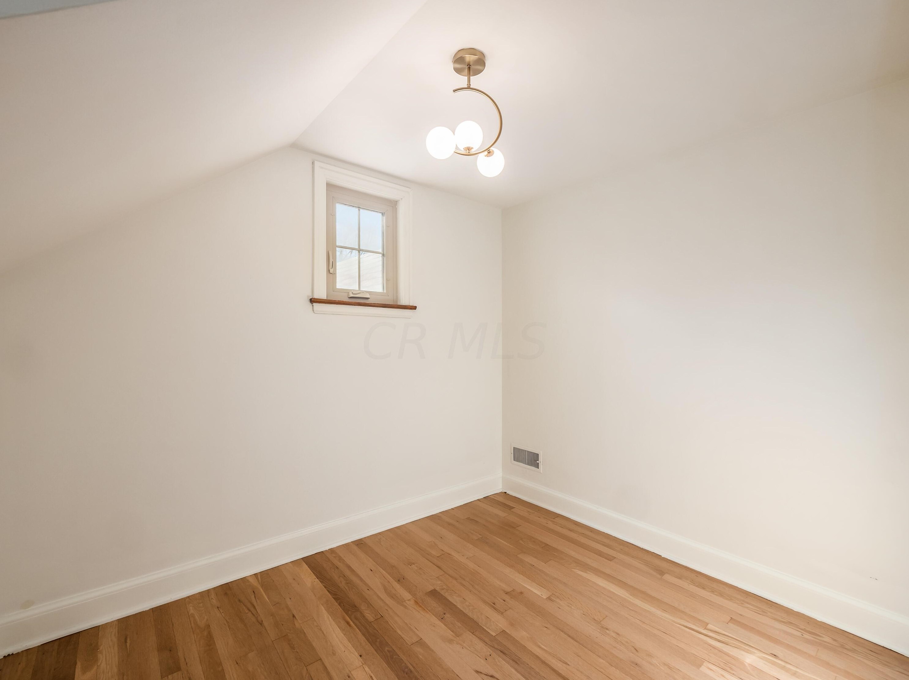 2529 Broad St, Columbus OH  43204-3322 exterior