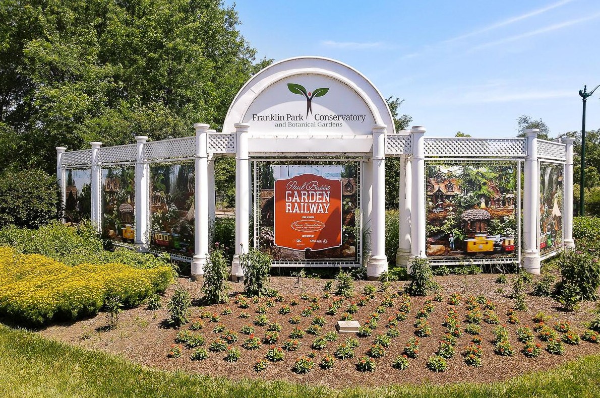 223 Monroe Ave, Columbus OH 43203-1443 exterior