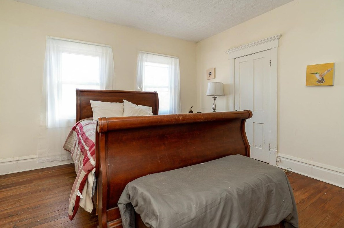 223 Monroe Ave, Columbus OH 43203-1443 exterior