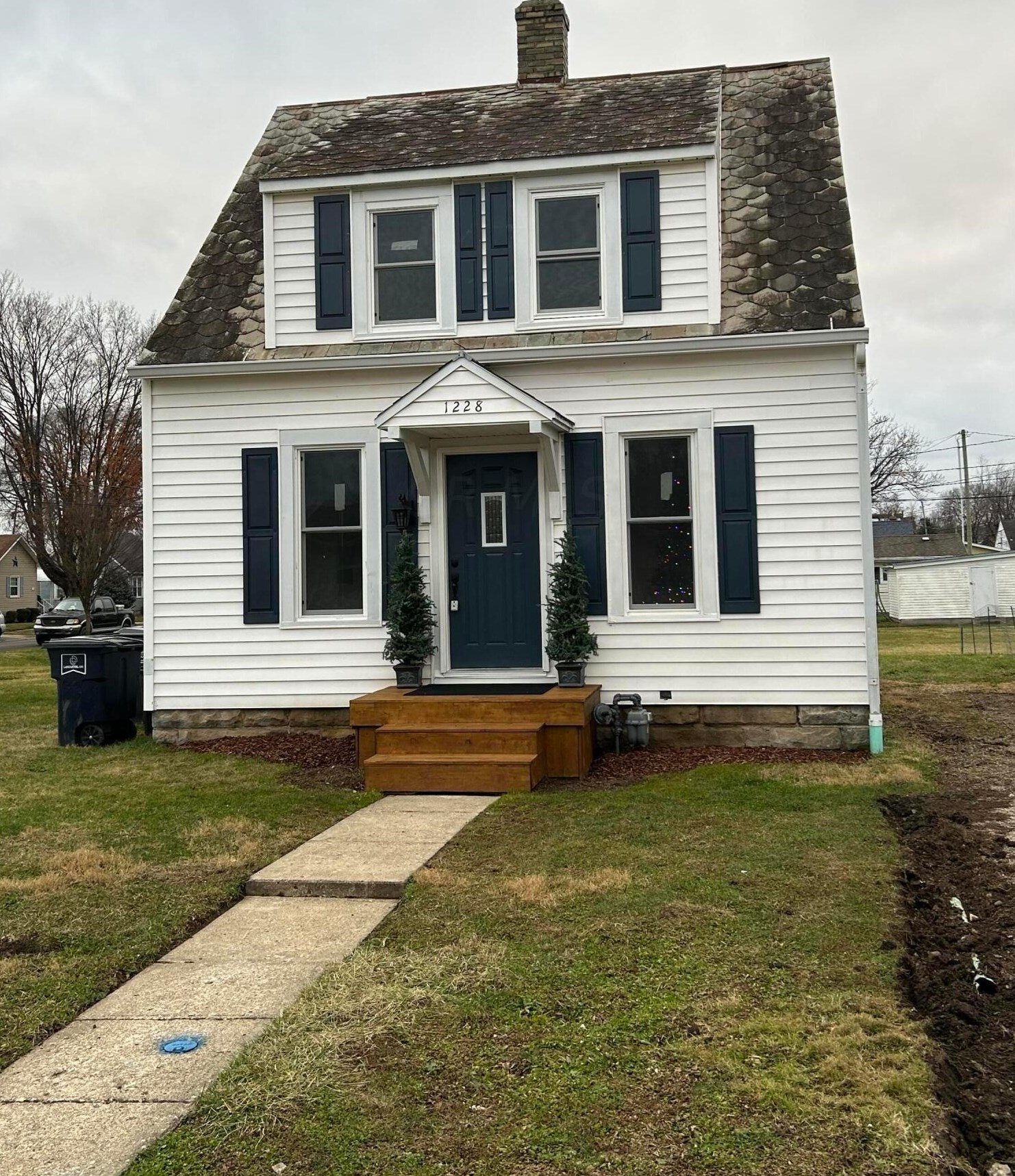 1228 8th Ave, Lancaster OH  43130-2304 exterior