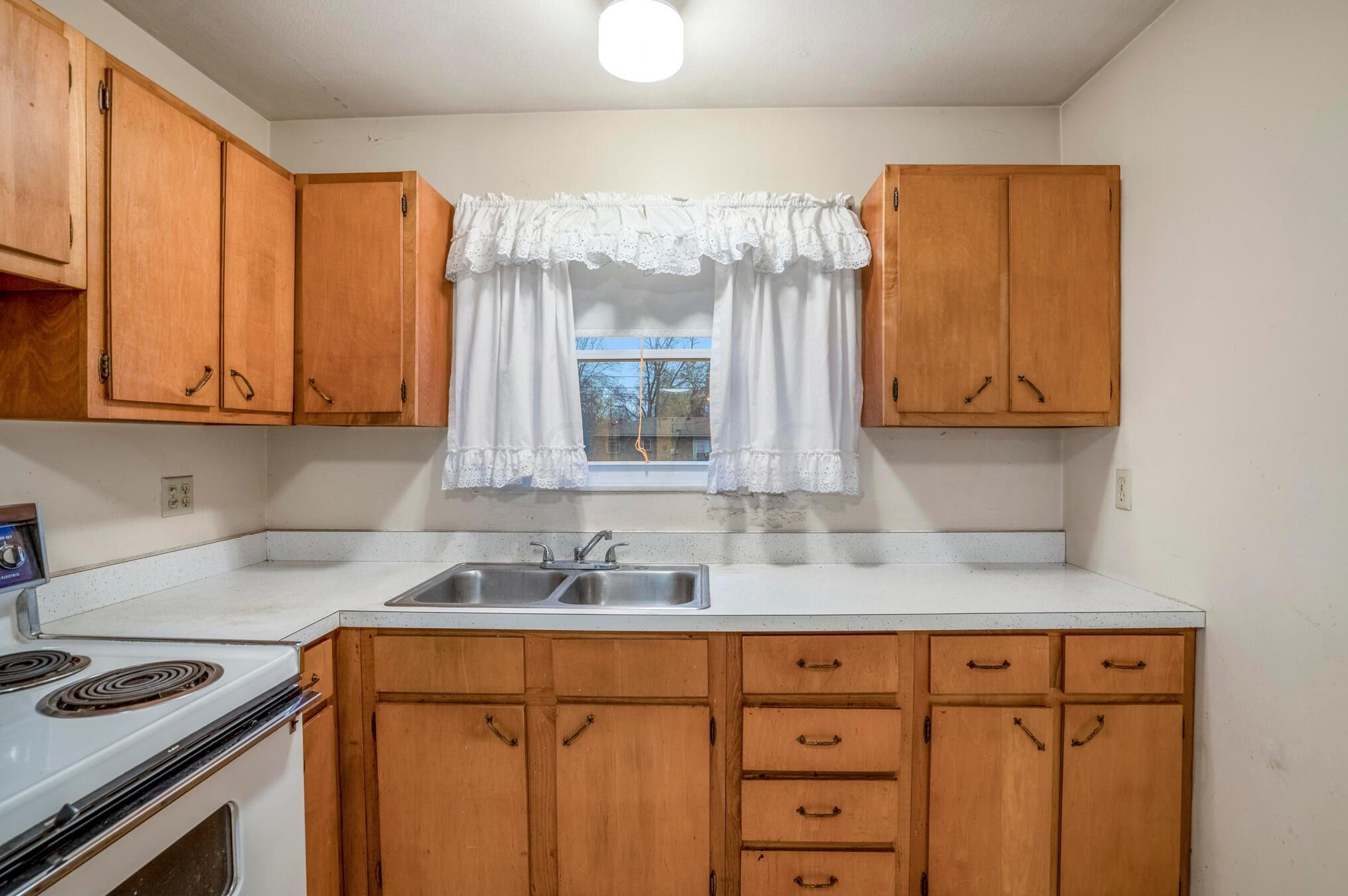 1835 Stetson Rd, Columbus OH 43232-2837 exterior