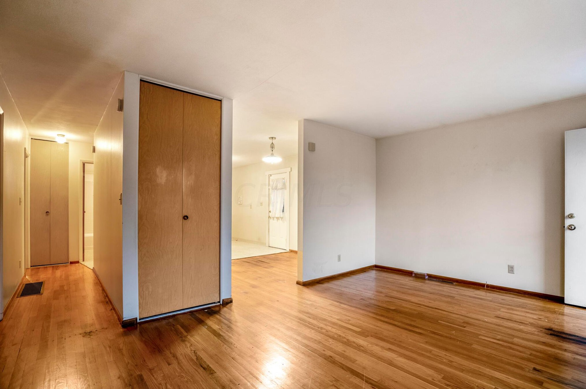 1835 Stetson Rd, Columbus OH 43232-2837 exterior