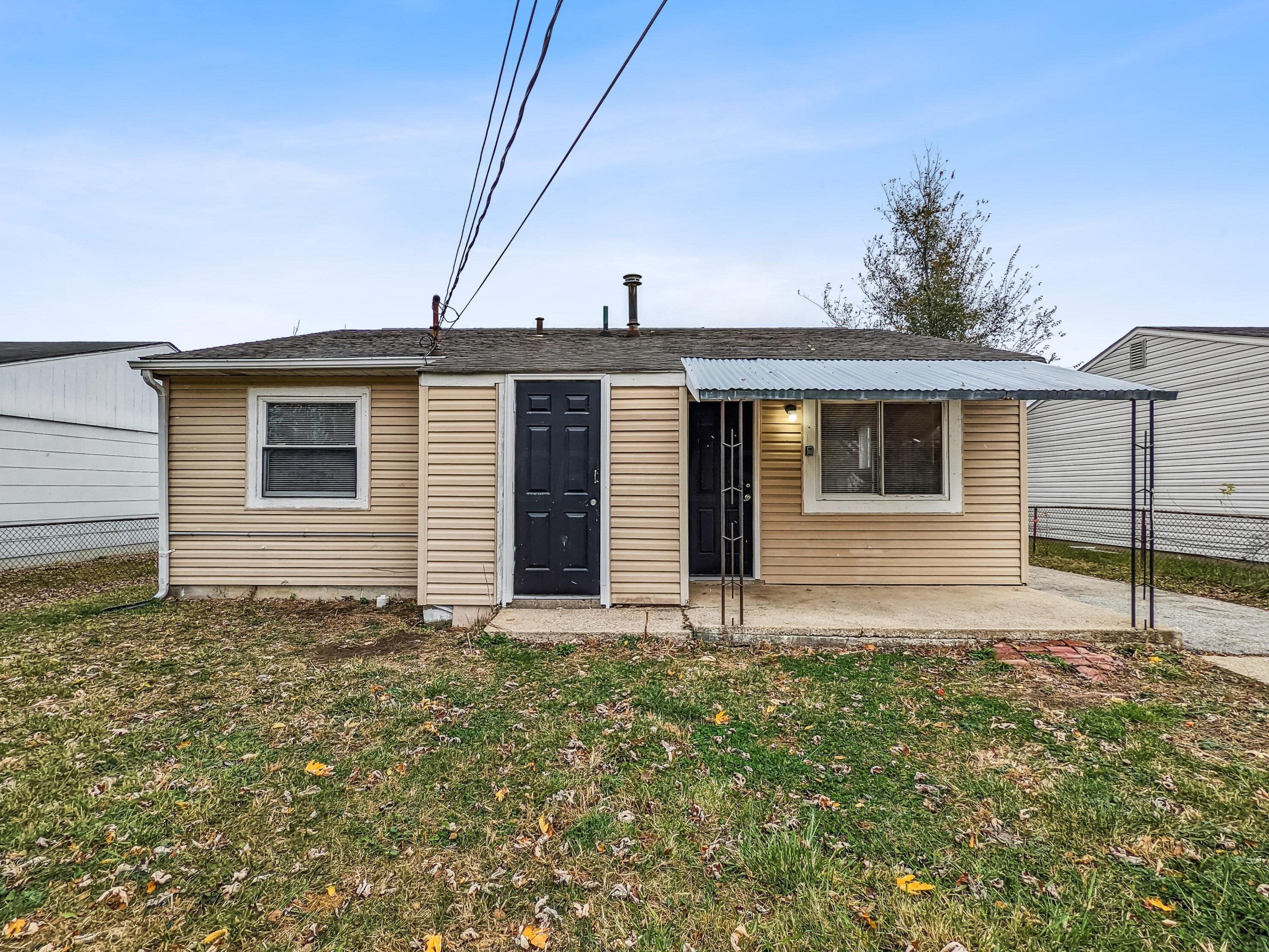 1639 Burley Dr, Columbus OH  43207-2705 exterior