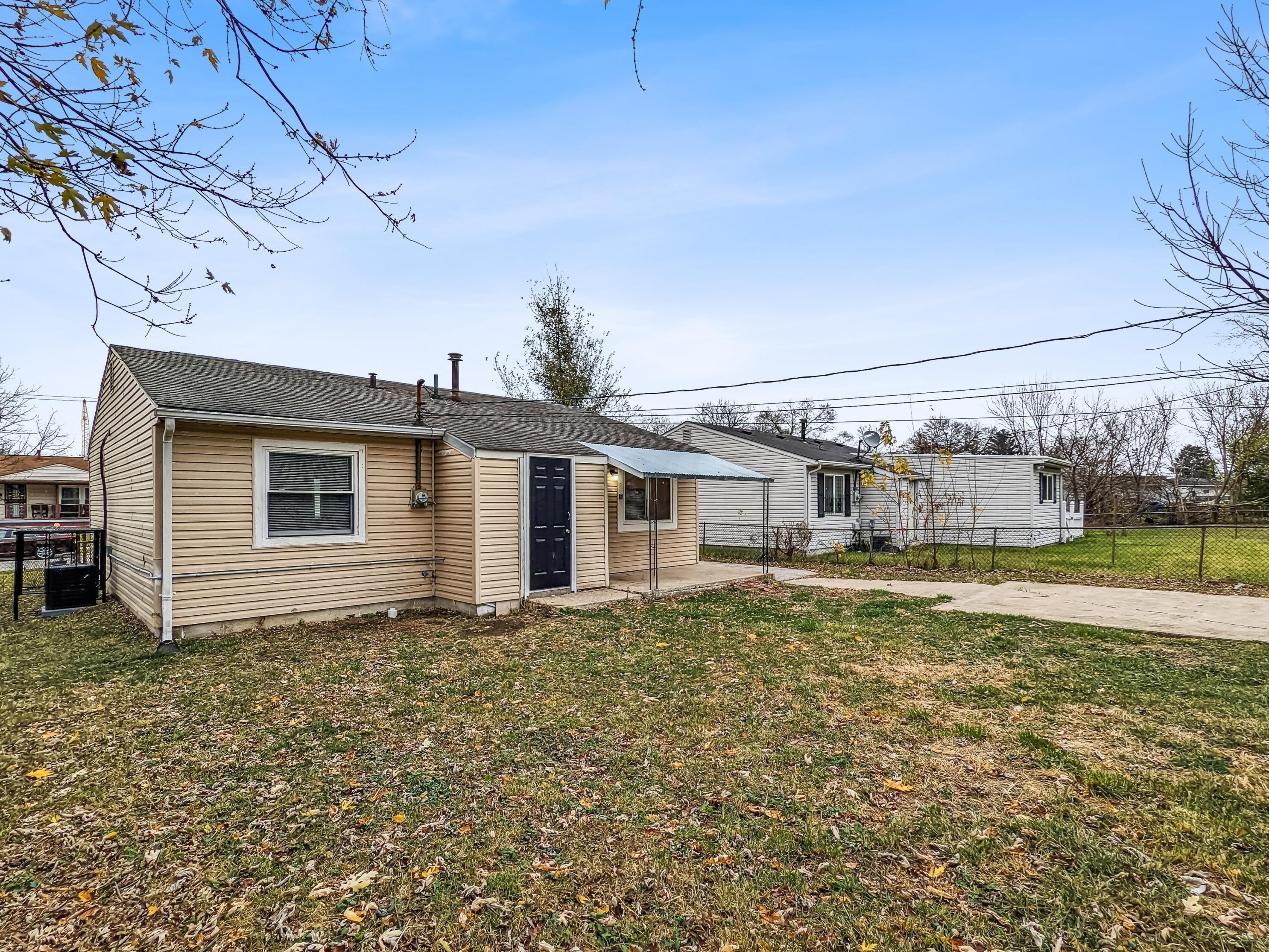 1639 Burley Dr, Columbus OH  43207-2705 exterior