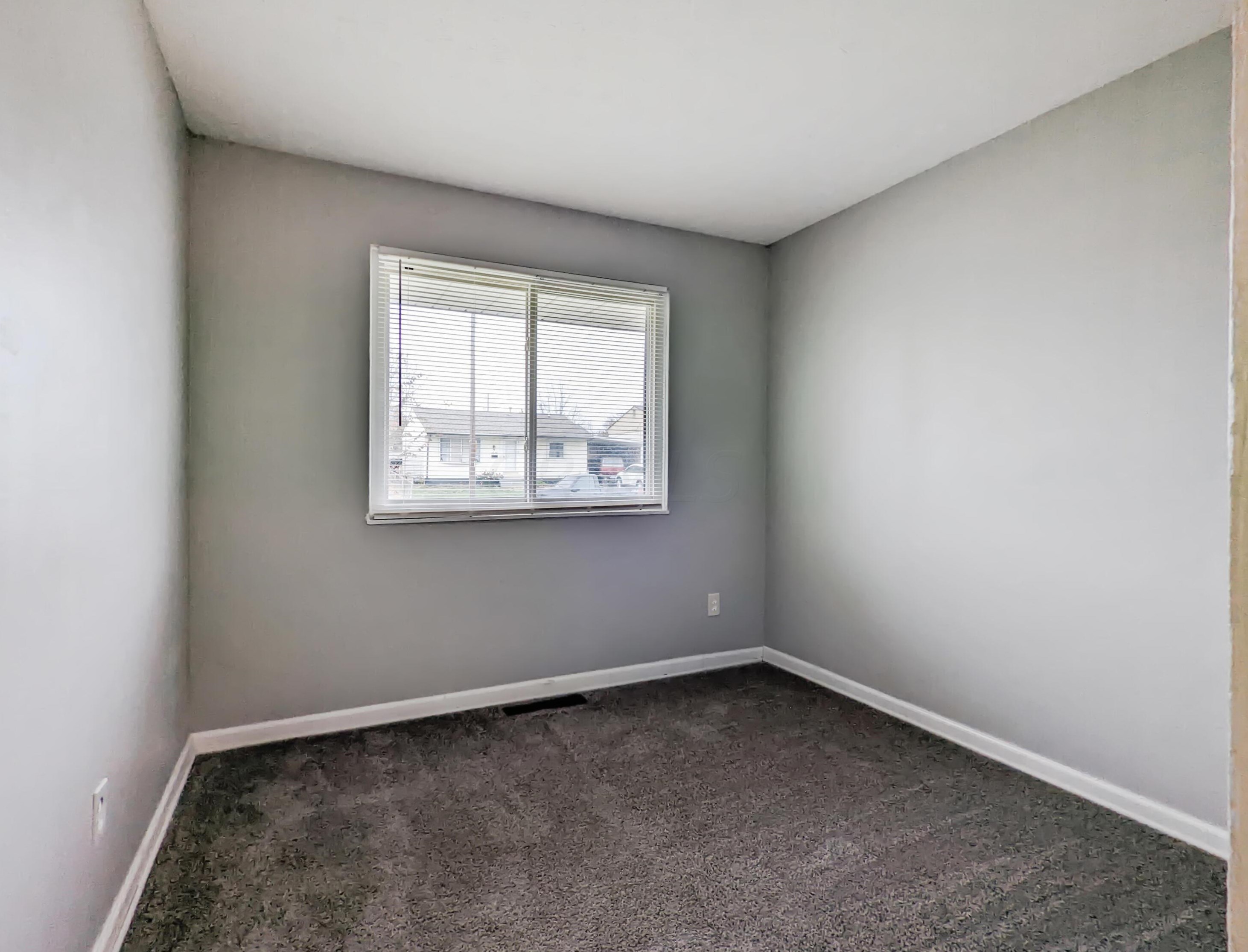 1639 Burley Dr, Columbus OH  43207-2705 exterior