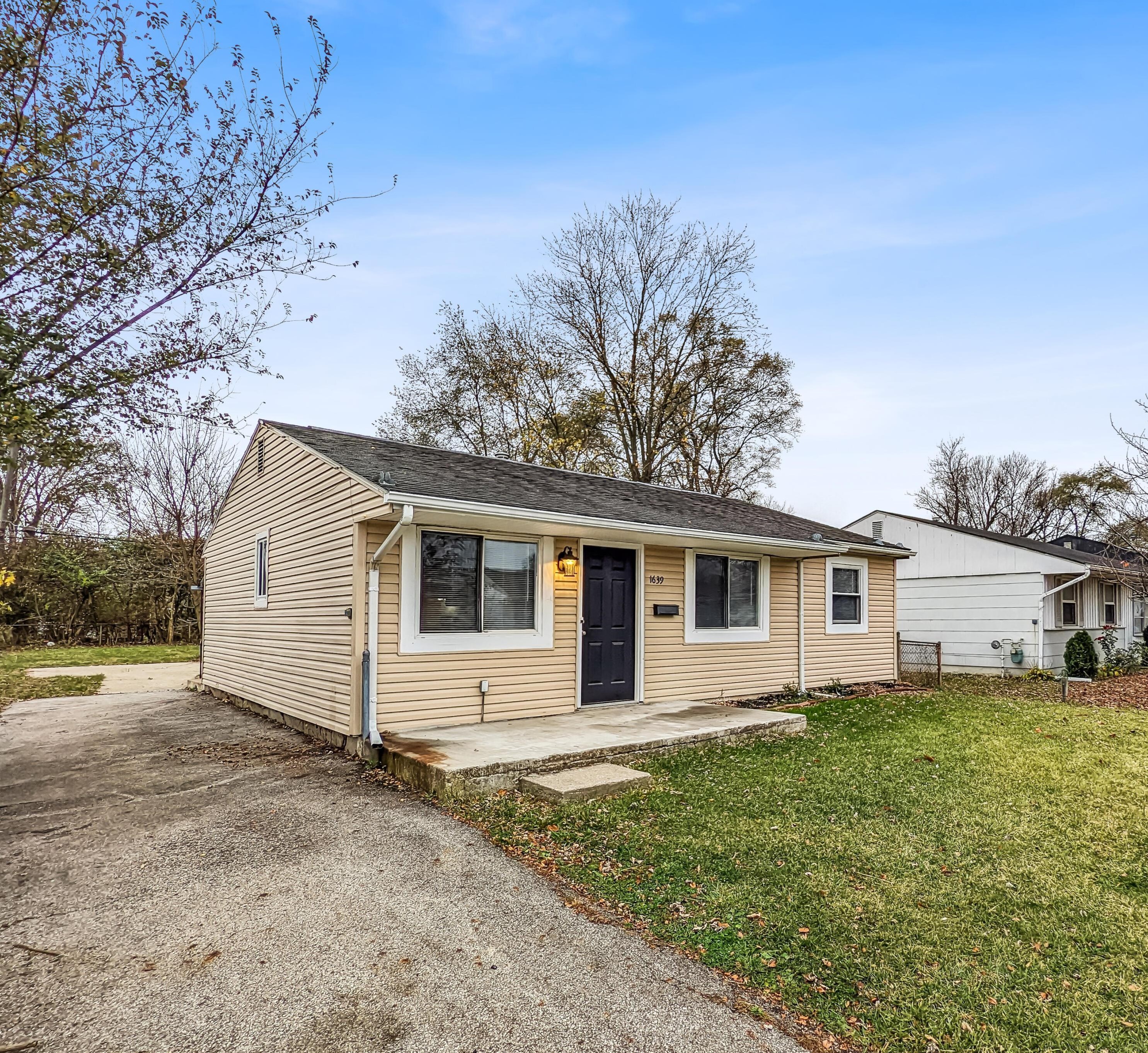 1639 Burley Dr, Columbus OH  43207-2705 exterior